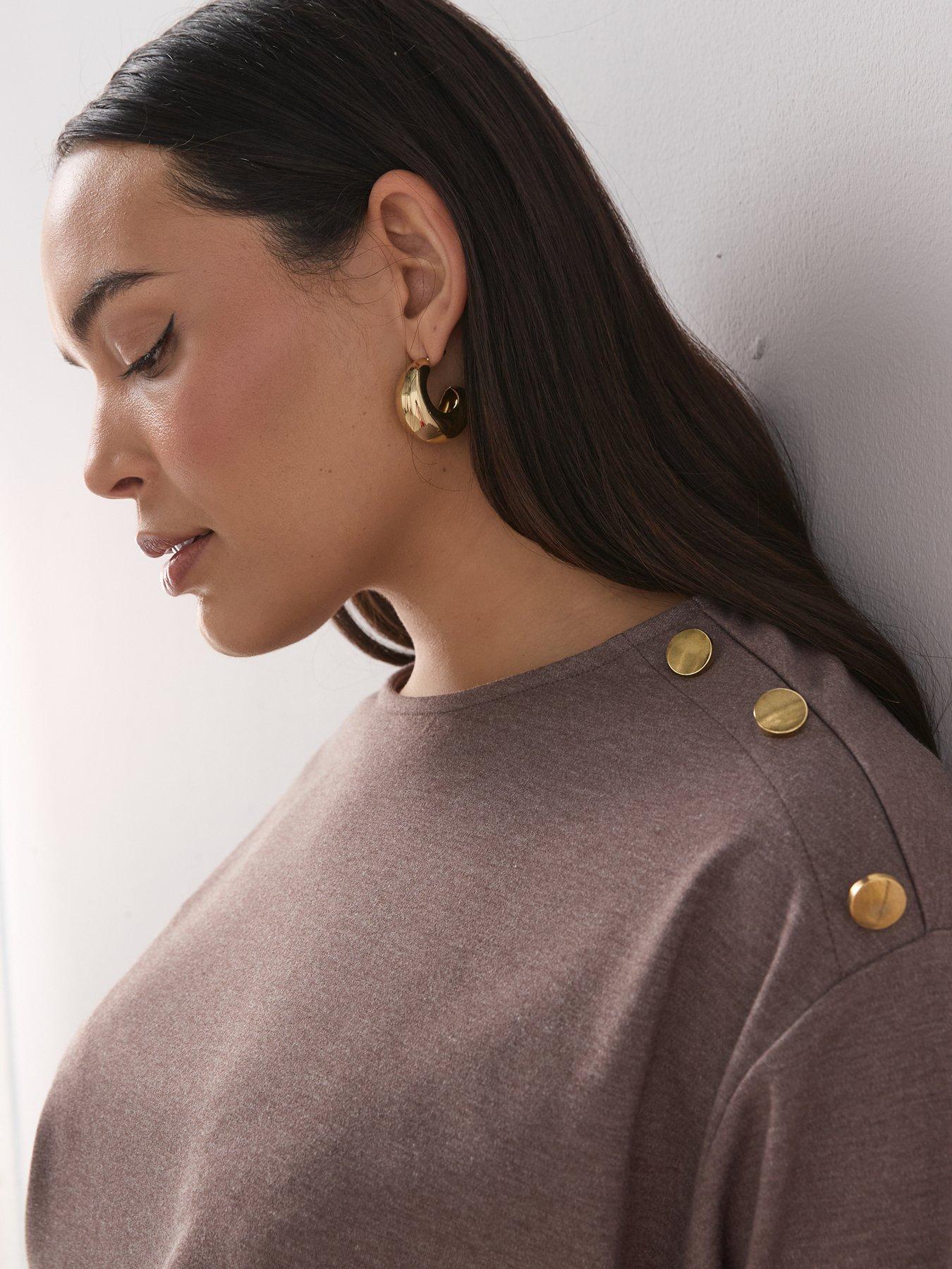 Image 6 of 6 of The Very Collection Curve Button Detail T-shirt Co-ord