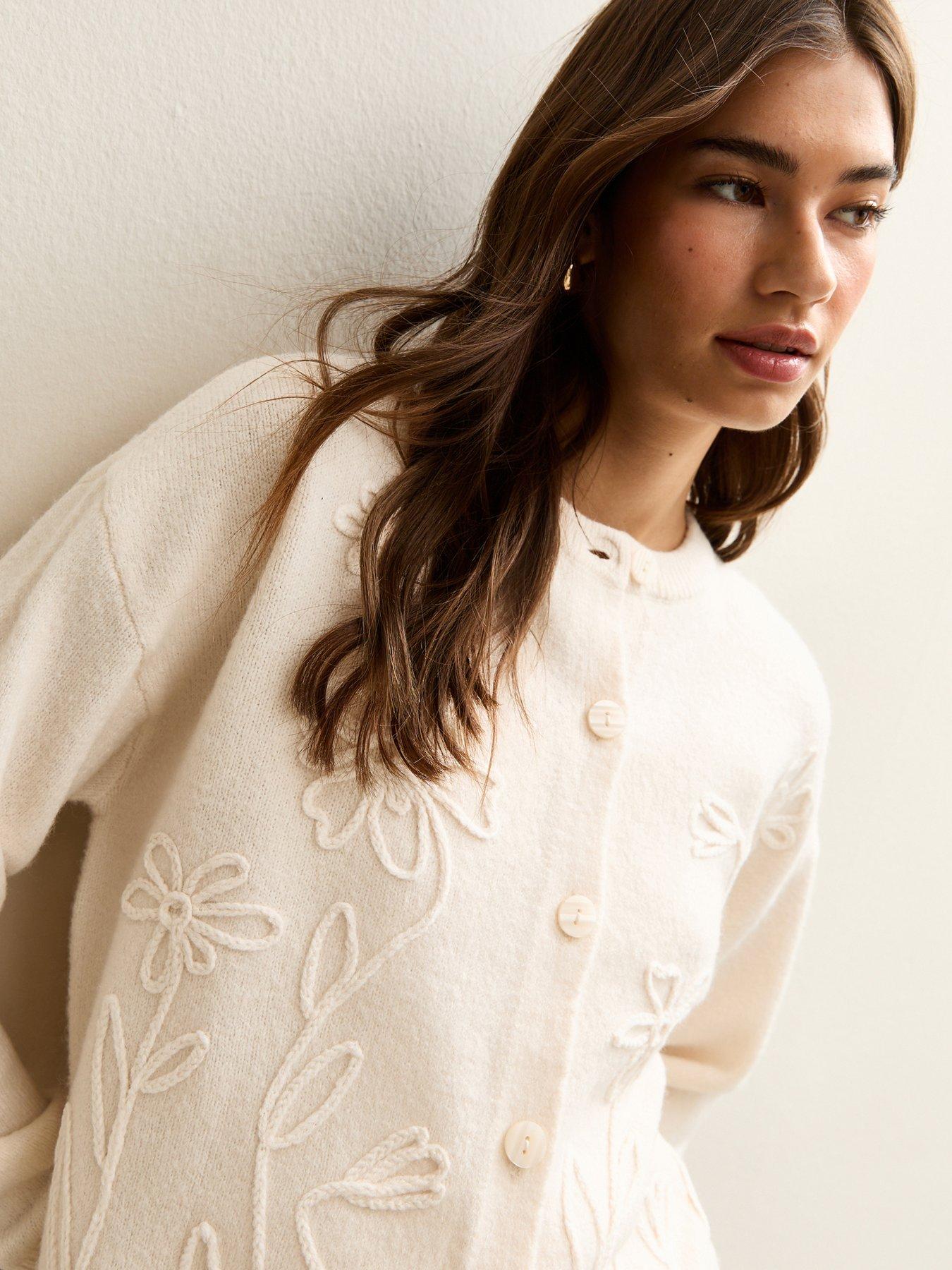 Image 4 of 5 of New Look 3D Floral Knitted Cardigan - Cream