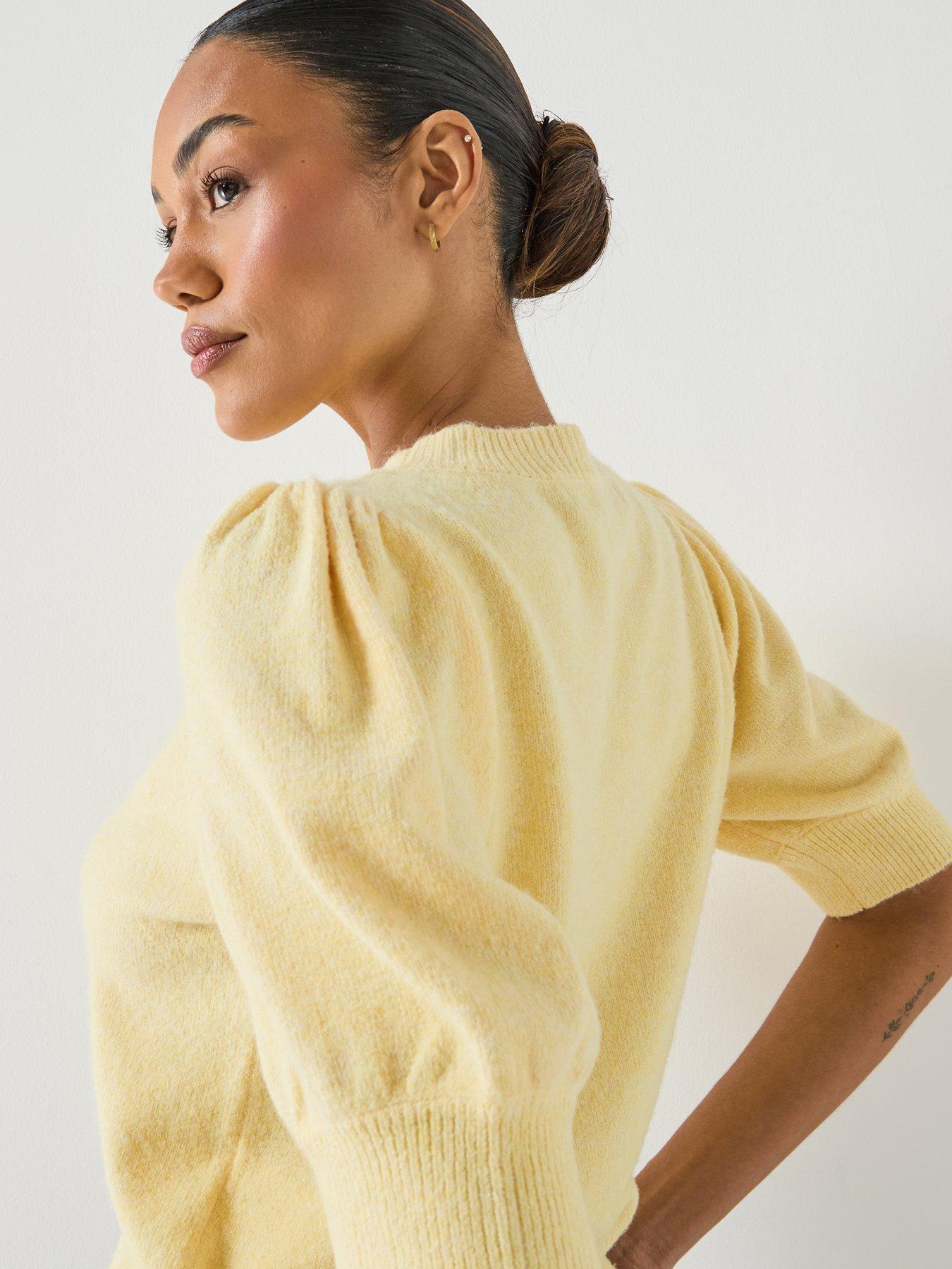 Image 4 of 5 of Vero Moda Vmdoffy Short Sleeve Pullover - Yellow