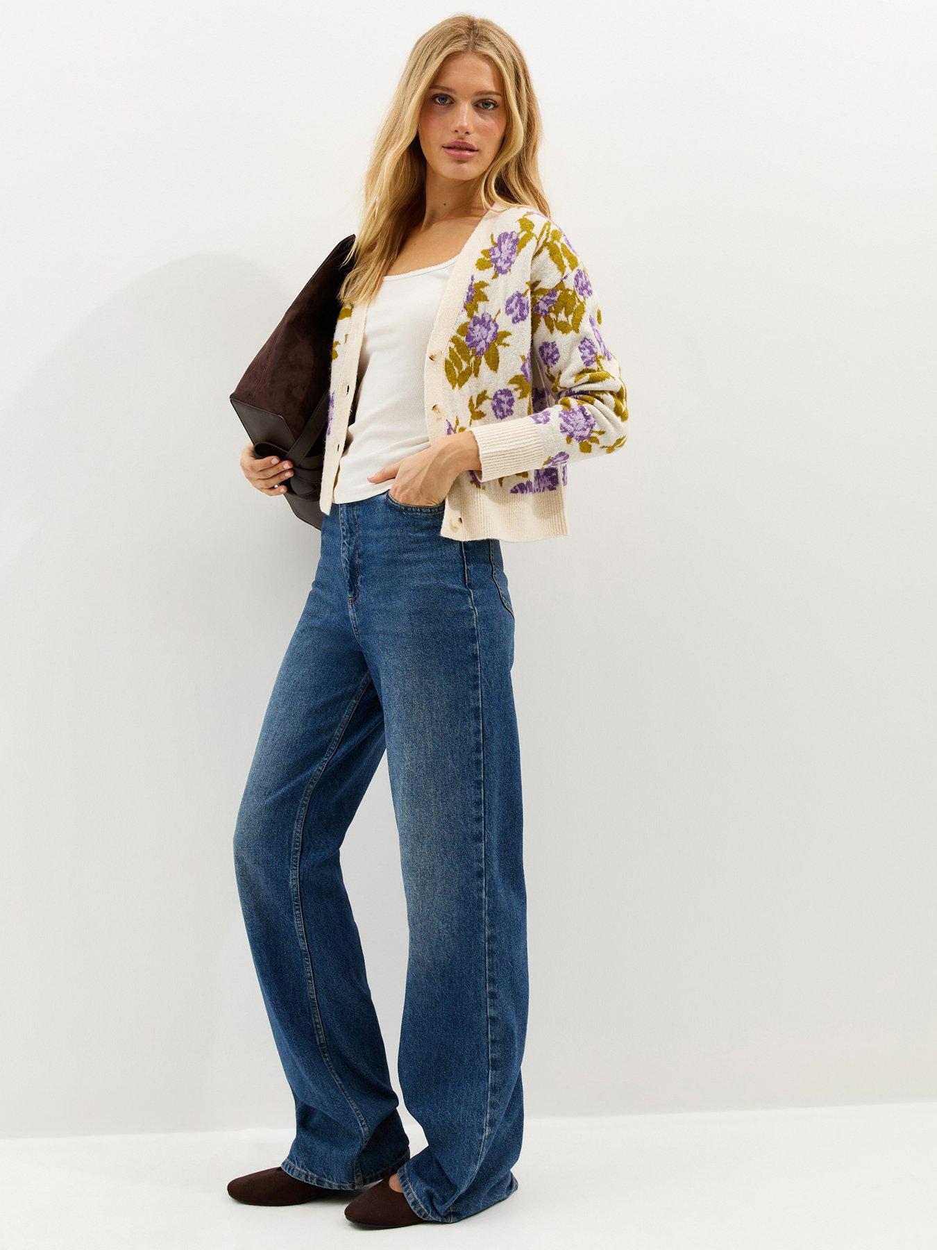 Image 3 of 5 of New Look Cream Floral Patterned V-neck Cardigan