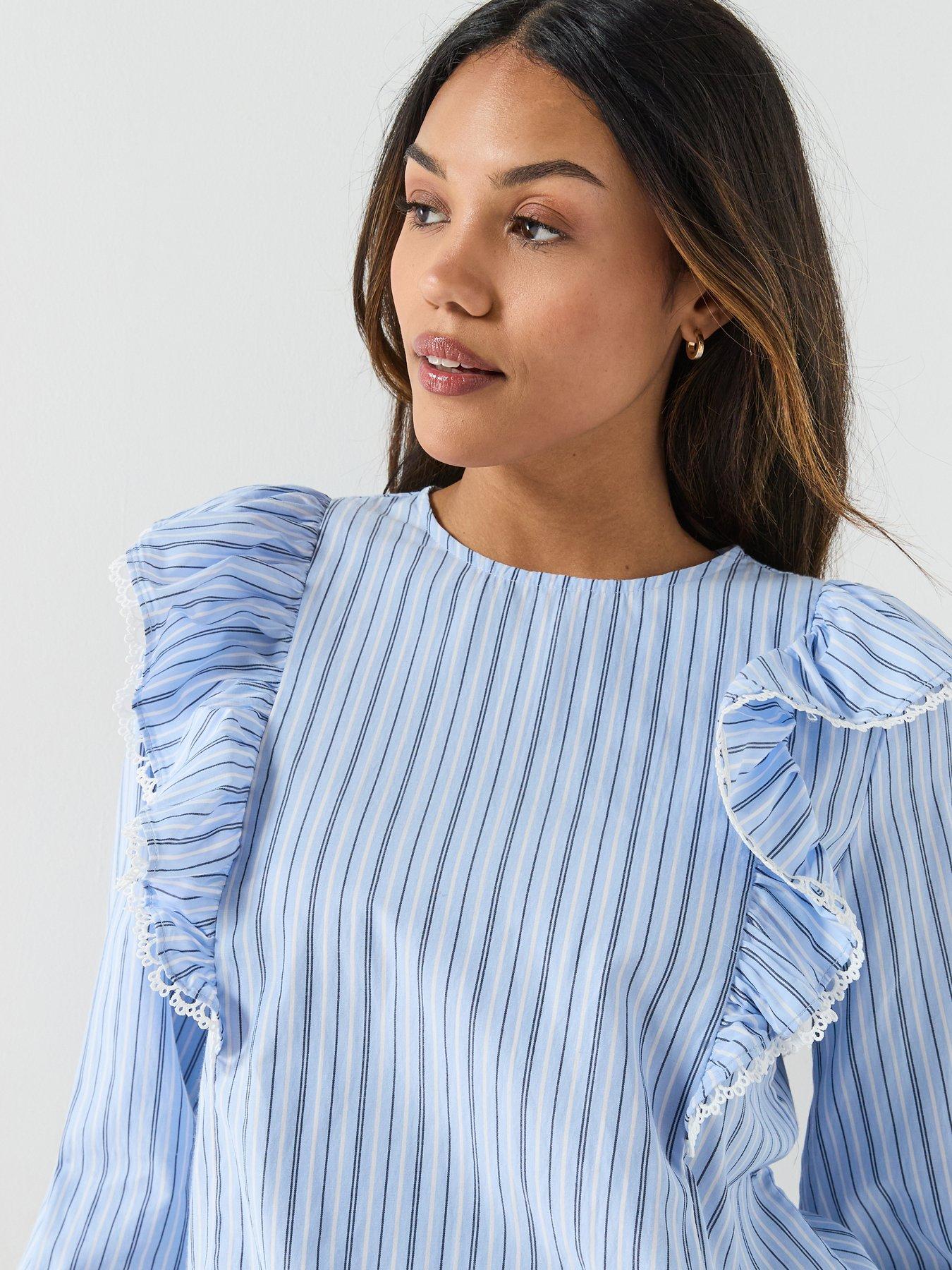 Image 4 of 5 of Vero Moda Vmfanni Ls Tape Top Wvn