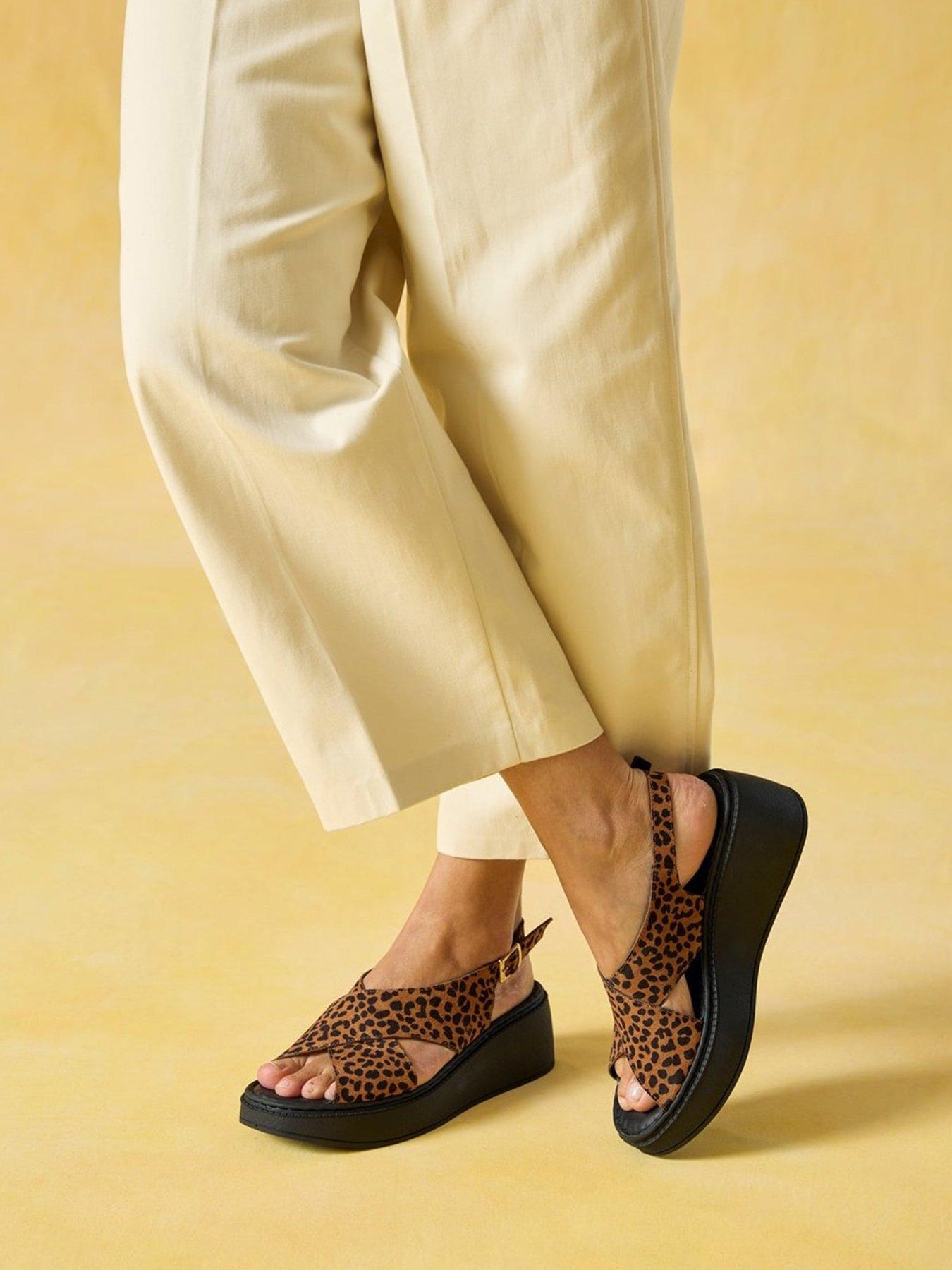 Hush Puppies Bex Wedge Sandal-leopard/black