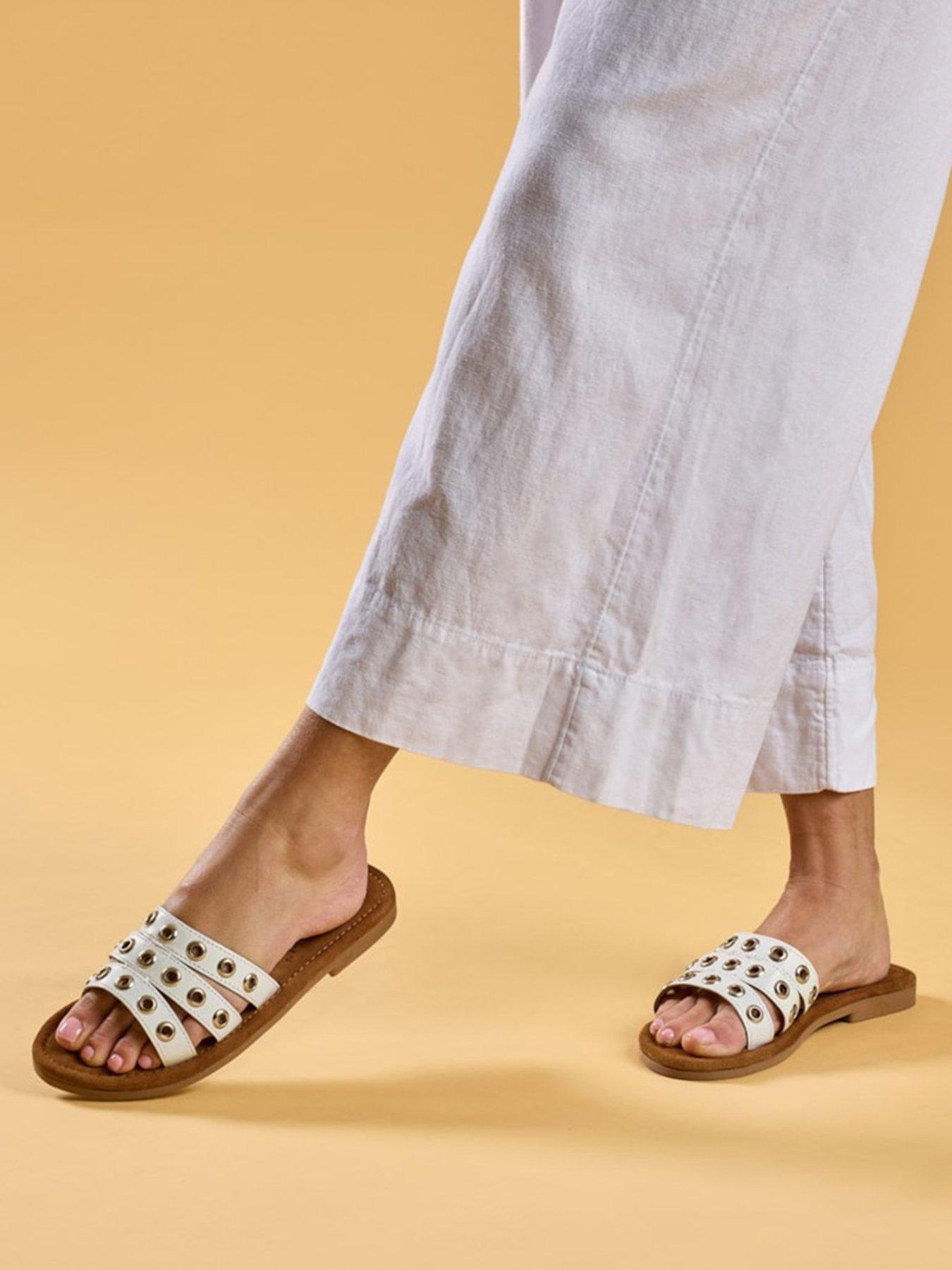 Hush Puppies Taylor Stud Mule-white