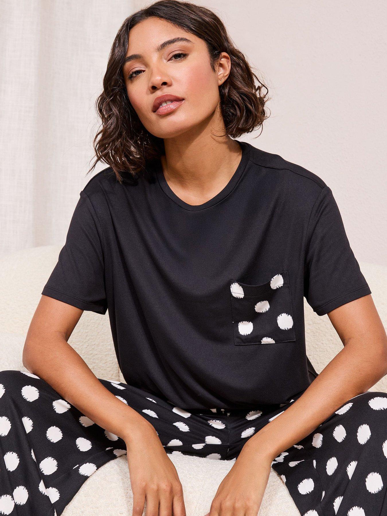Image 3 of 4 of Friends Like These Spot Pyjama Set - Black