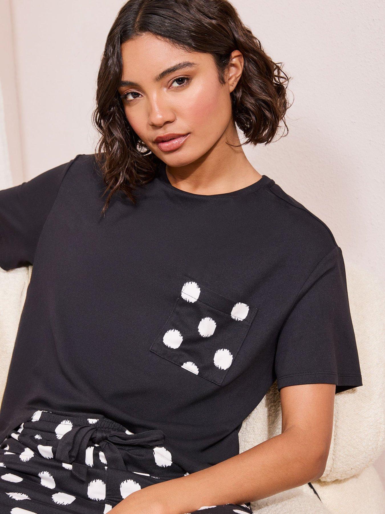 Image 4 of 4 of Friends Like These Spot Pyjama Set - Black