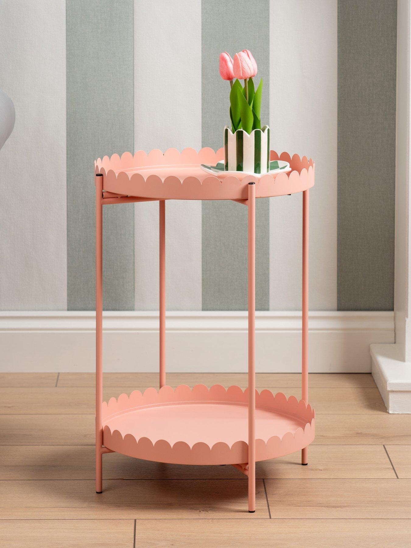 Scottish Everlastings Round Scallop Table - Pink