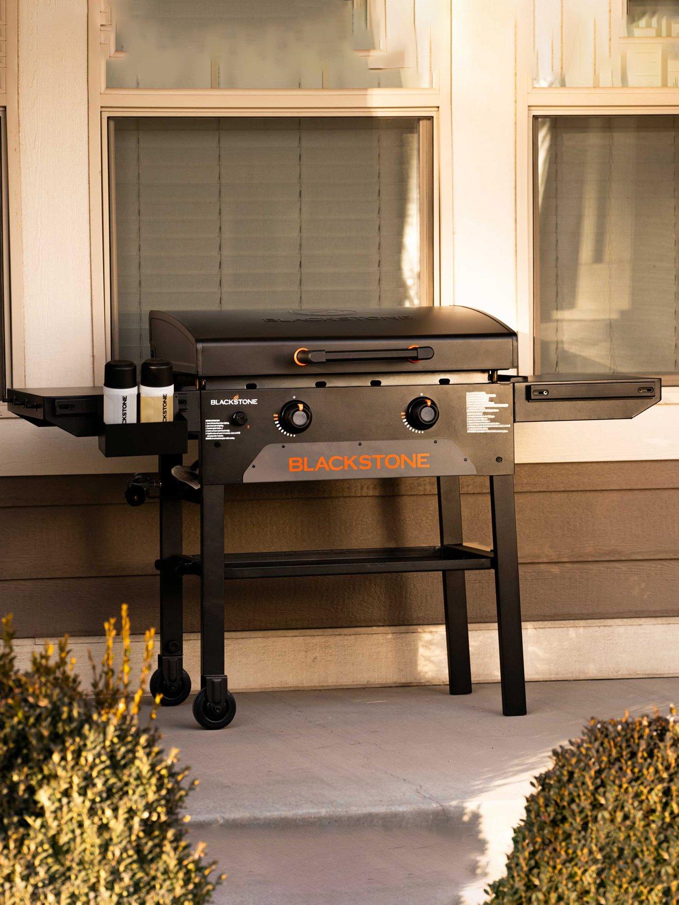 Blackstone 28In Omnivore Griddle Cooking Station With Hood
