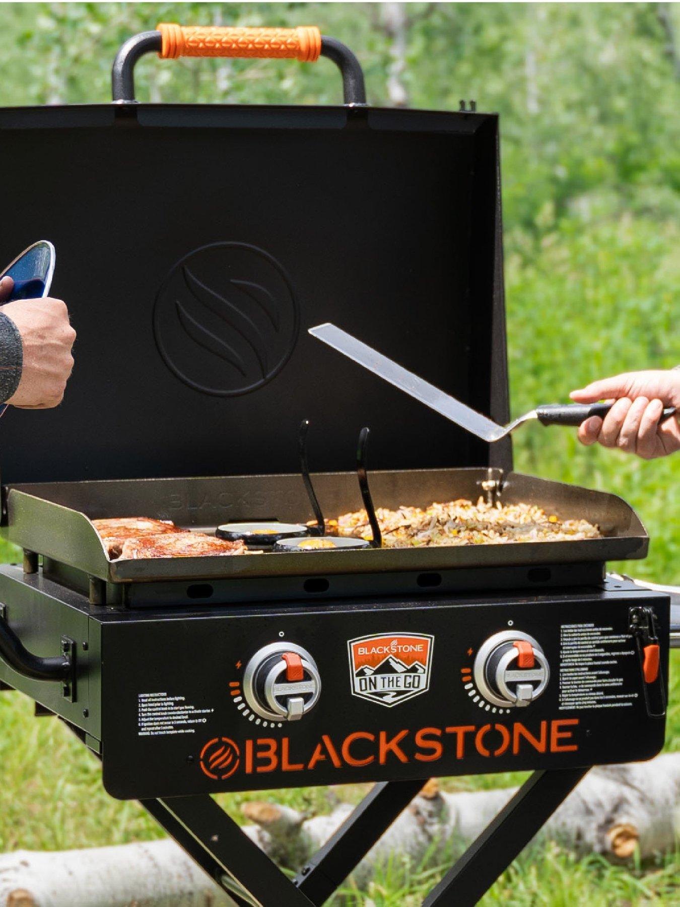 Blackstone 22in Omnivore Flex-Fold Cart Griddle With Hood on the go