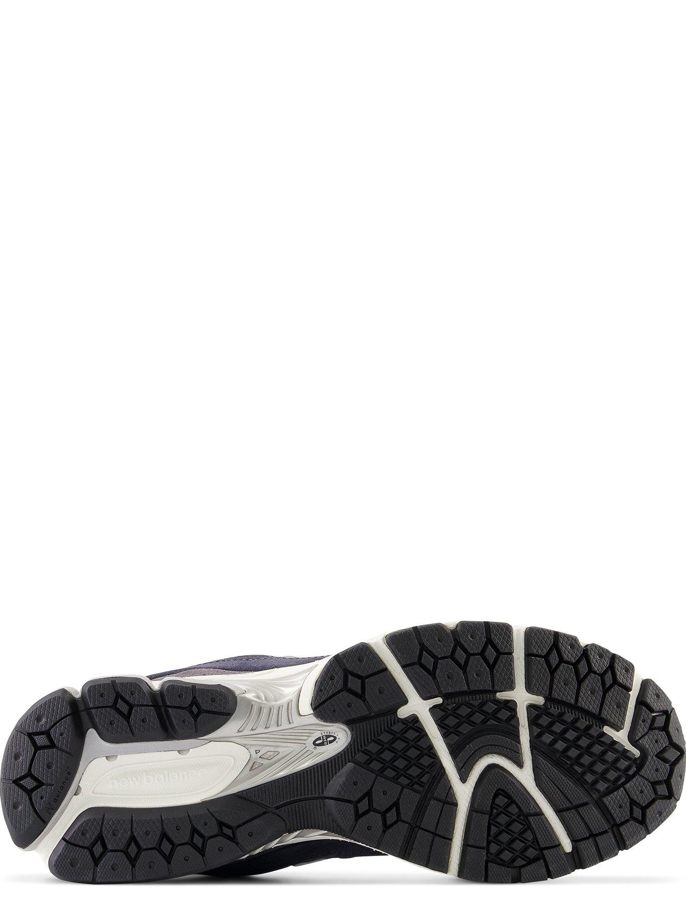 Image 4 of 6 of New Balance Unisex 2002r Trainers - Navy