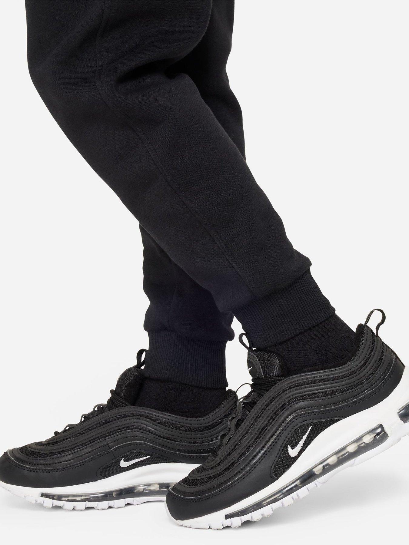 Image 6 of 7 of Nike Older Kids' Club Fleece Joggers - Black