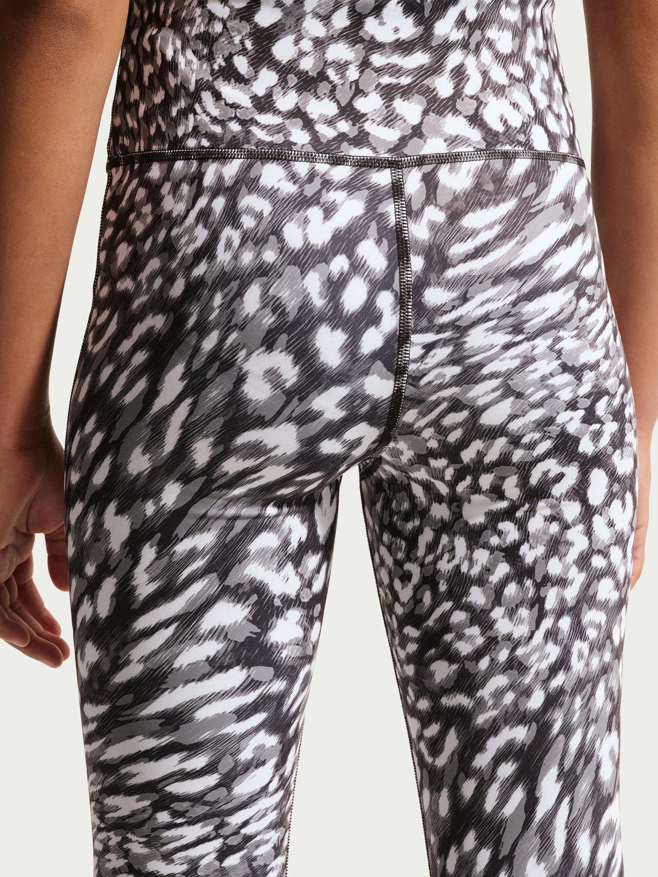 Image 4 of 5 of Nike Junior Girls Sportswear Studio Leggings - Black