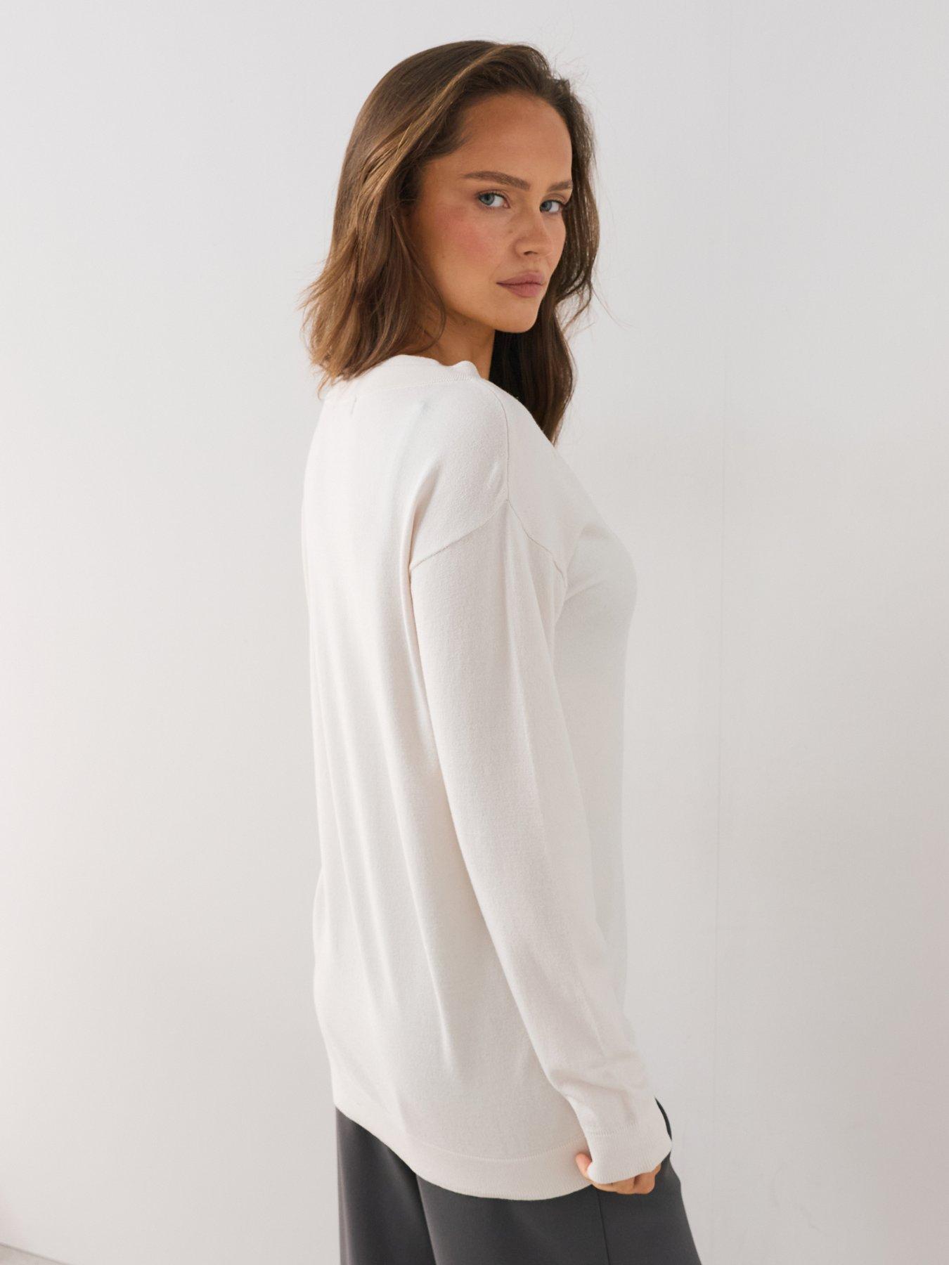 Image 2 of 7 of The Very Collection Women's Longline V-Neck Jumper - Cream