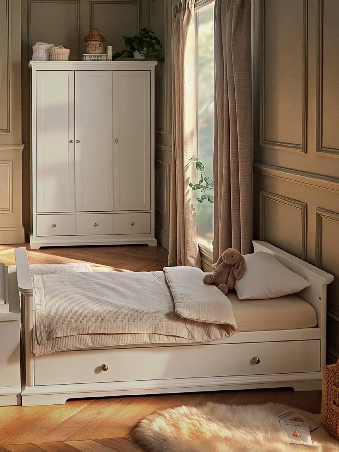 Image 3 of 5 of CuddleCo Beaumont 2pc Set - Low Cot Bed - White