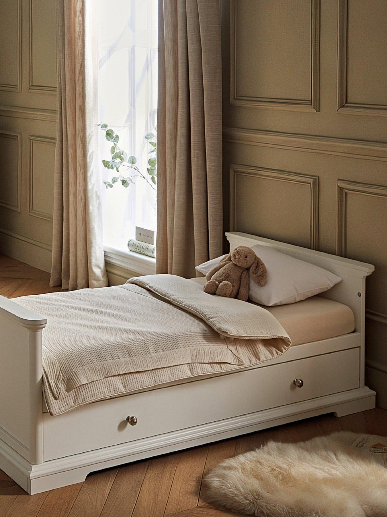 Image 3 of 6 of CuddleCo Beaumont Cot Bed - Low - White