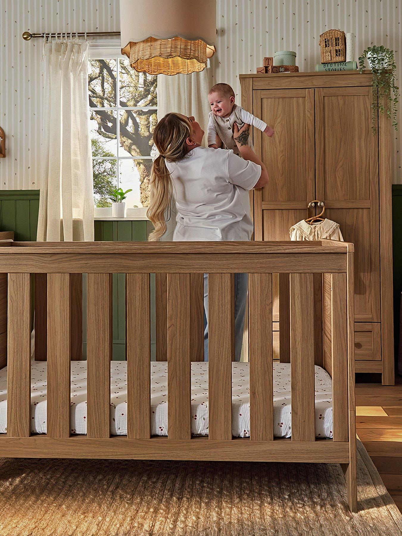 Image 3 of 8 of CuddleCo Burford Cot Bed - Oak