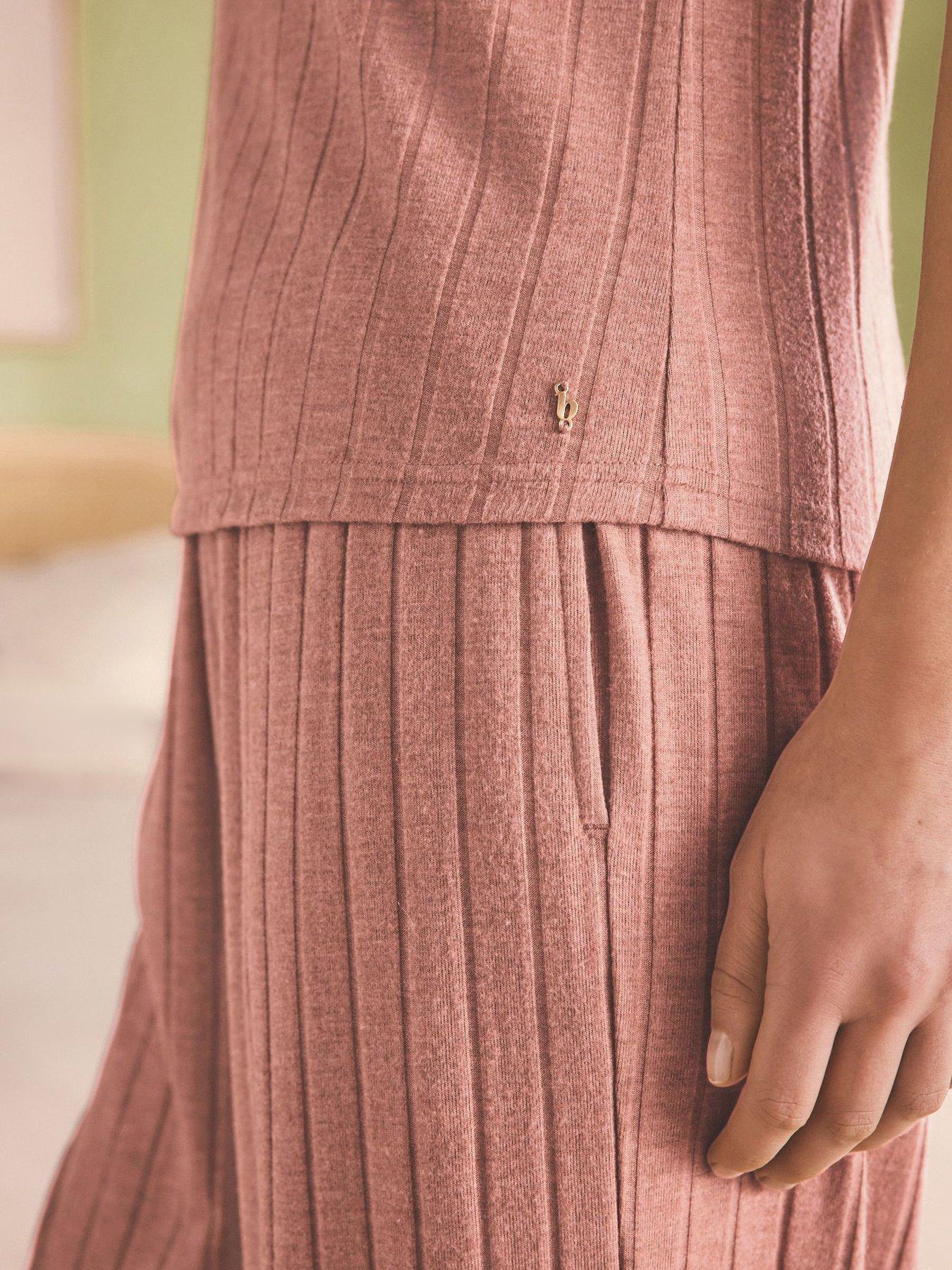 Image 5 of 6 of B By Ted Baker Lounge Vest - Pink