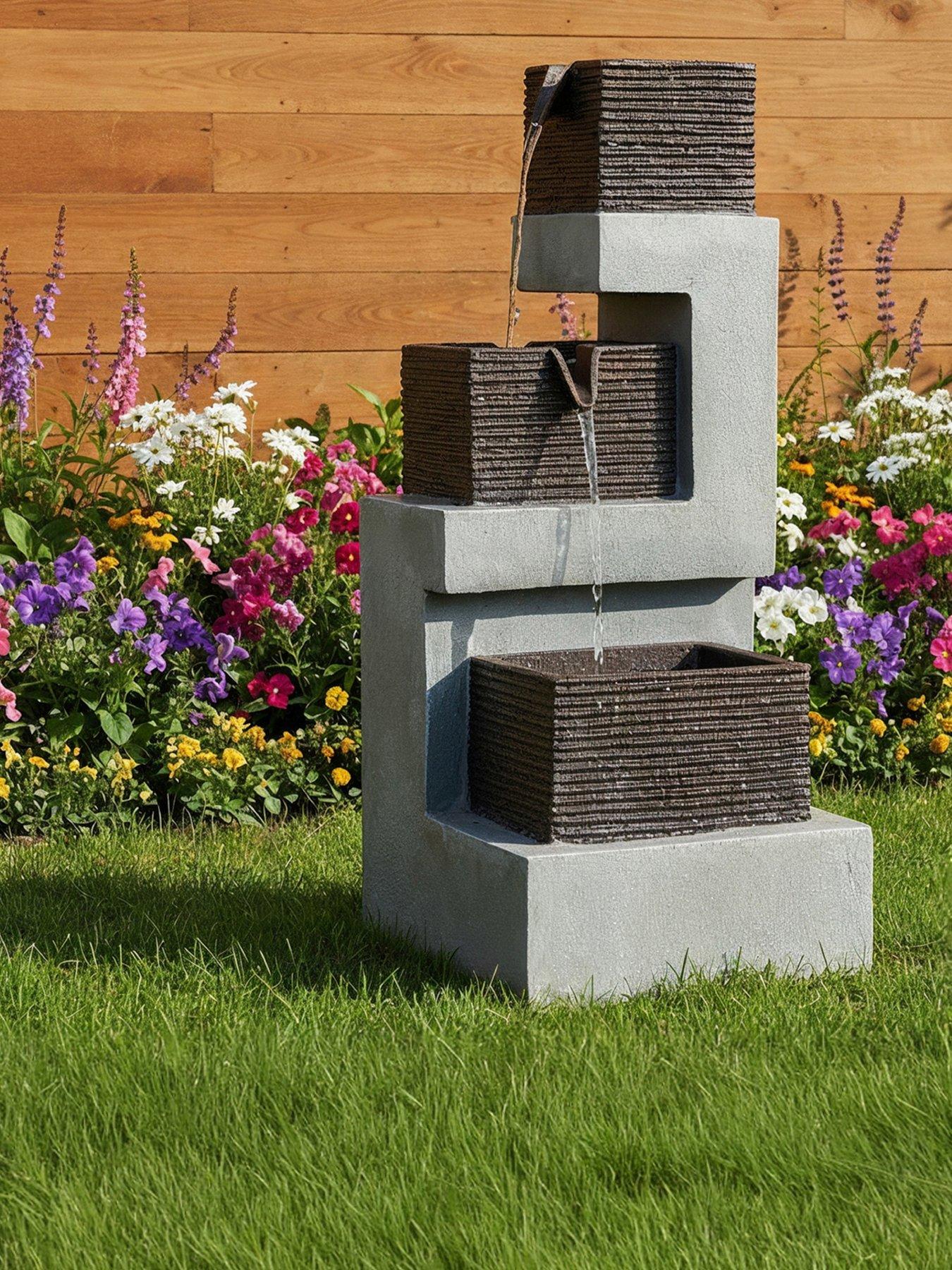 Streetwize 3 Tiered Solar Fountain