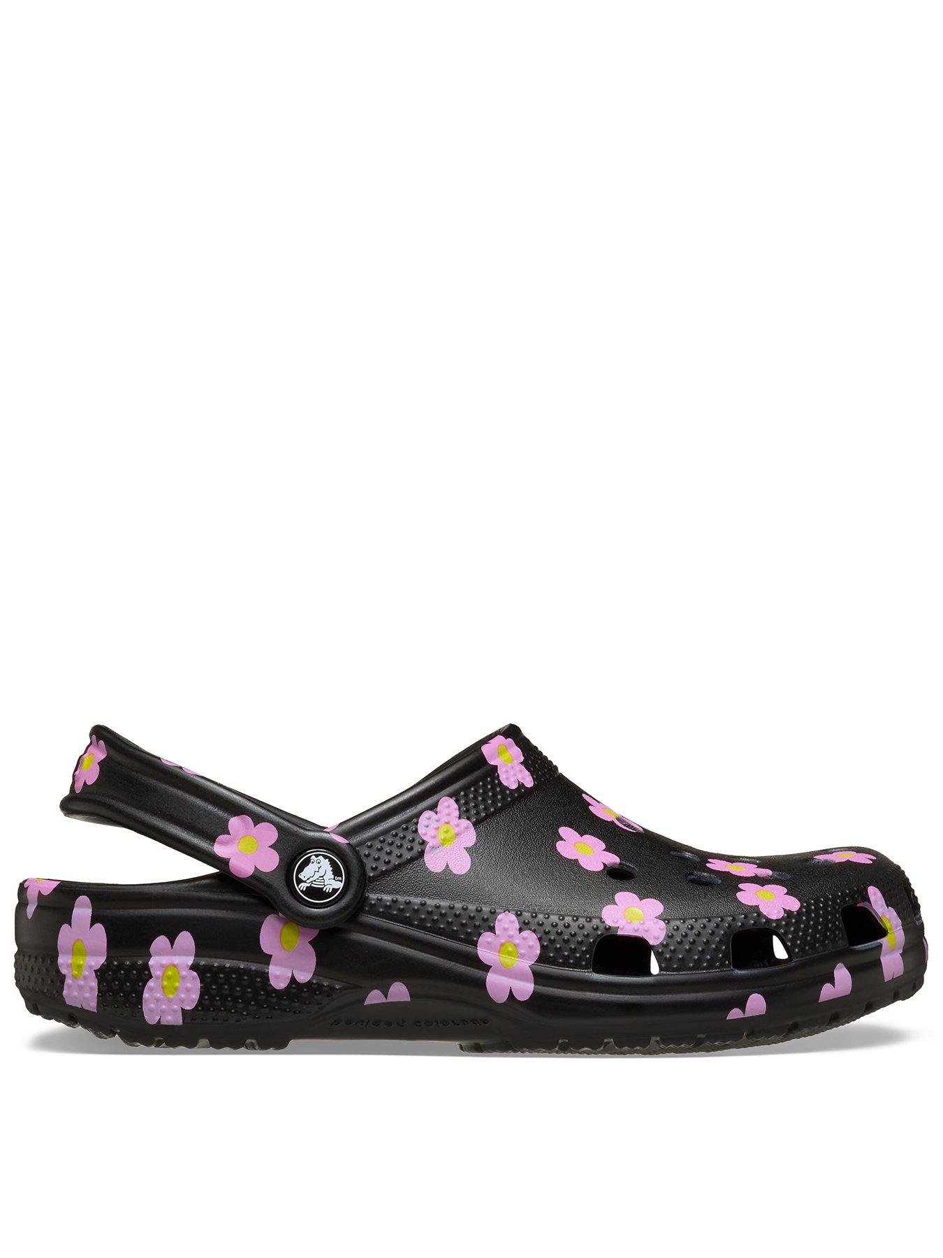 Crocs Kids Classic Flower Clog, Black, Size 6 Older
