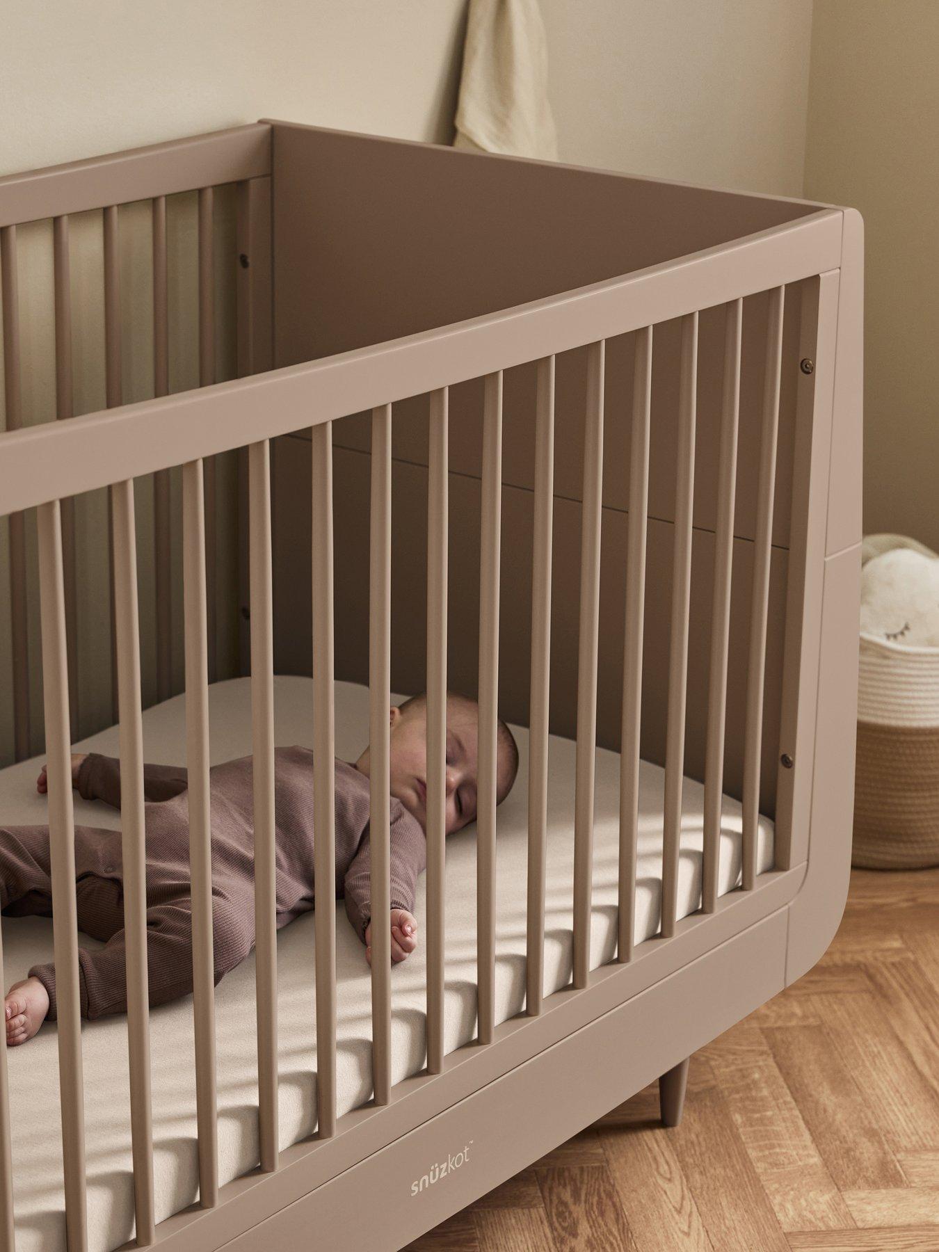 Image 6 of 8 of Snuz SnuzKot Skandi Cot Bed - Mocha