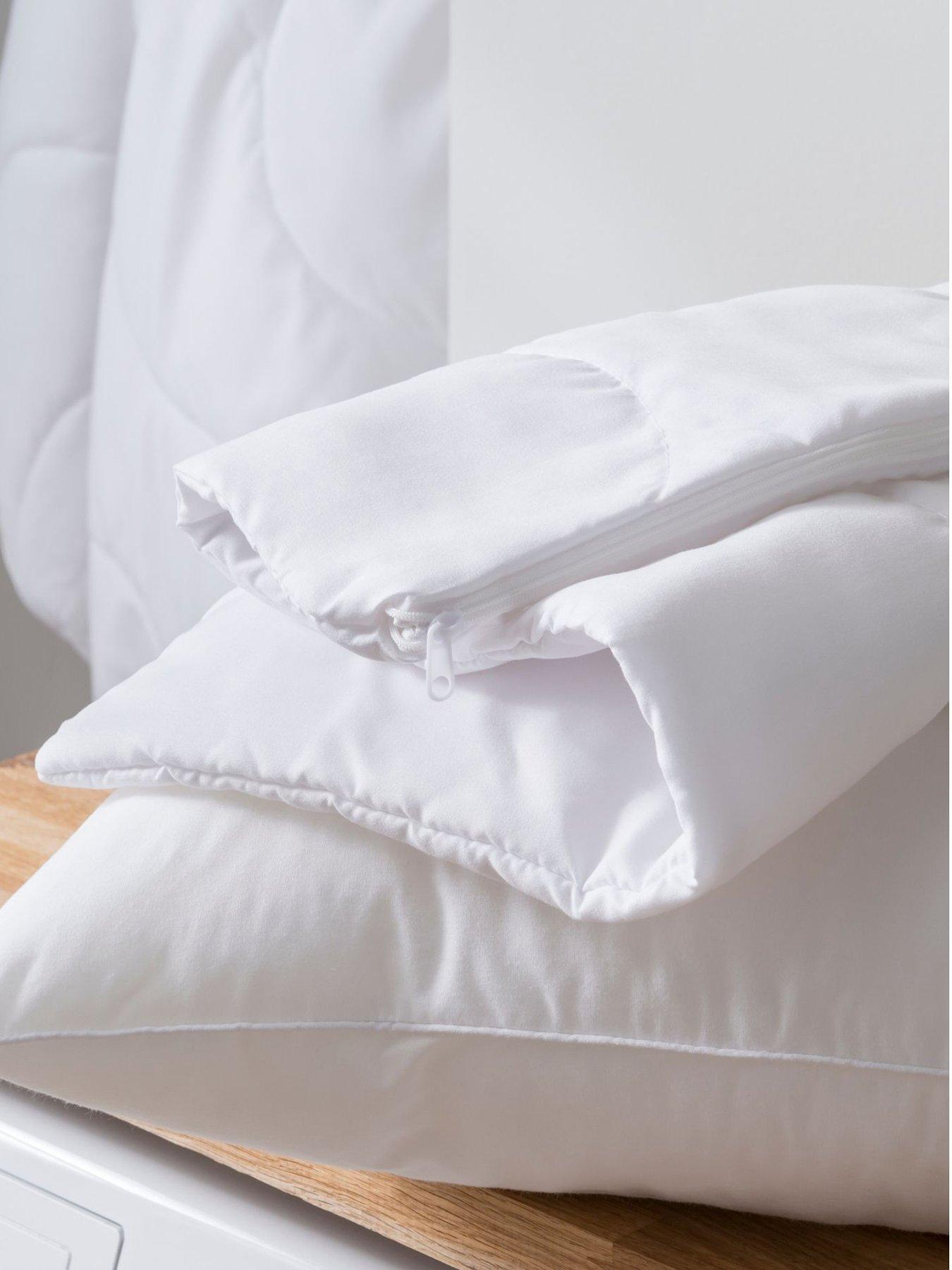The Fine Bedding Company FBC Spundown Pillow Protector White Standard