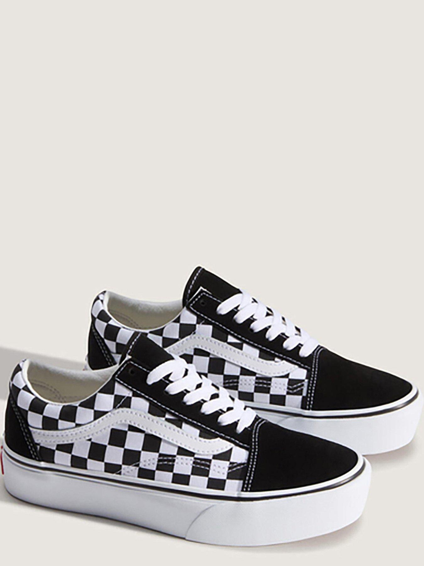 Image 5 of 5 of Vans Unisex Old Skool Platform - Black