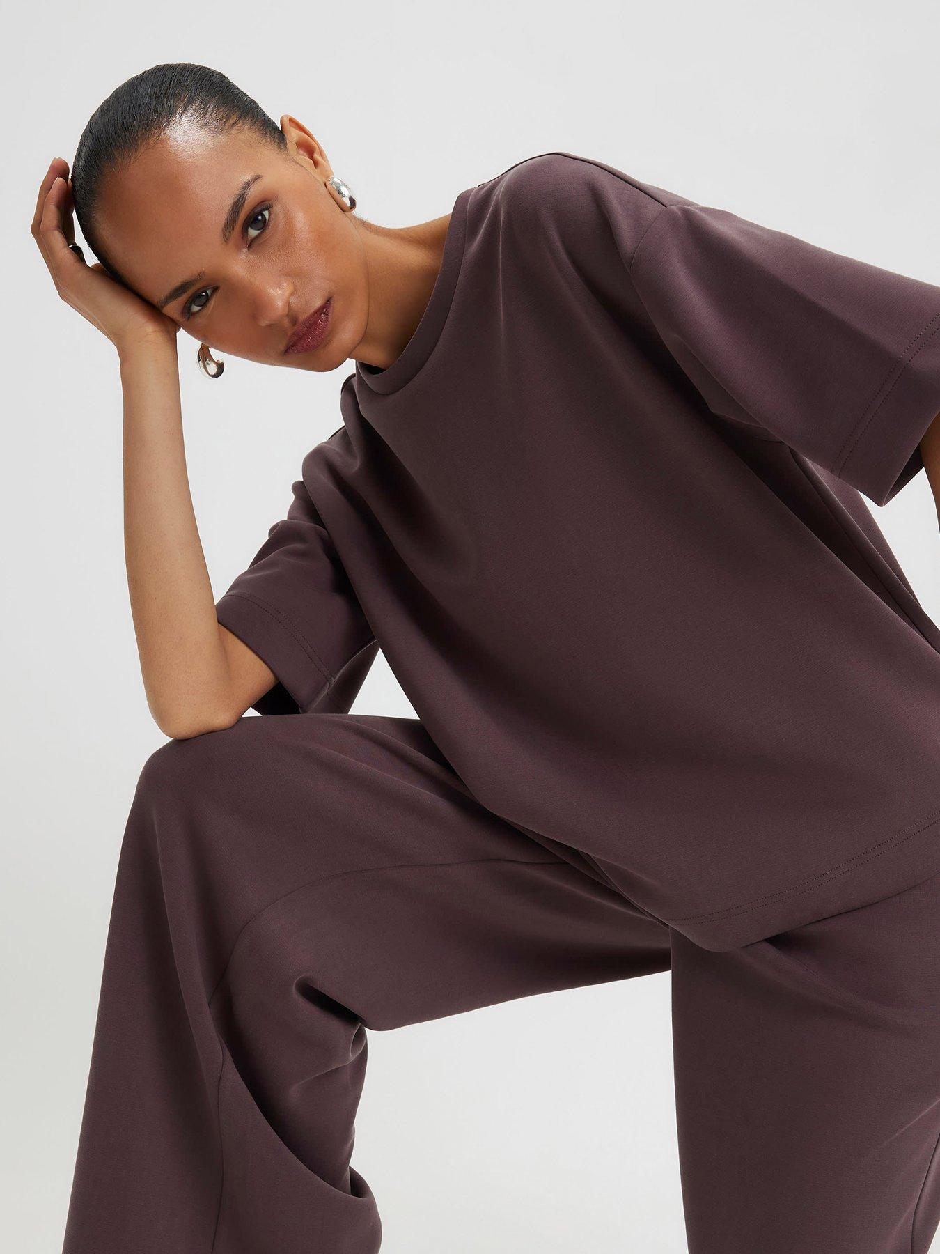 Image 4 of 4 of River Island Short Sleeve Premium Neo Swash Boxy Tee - Brown