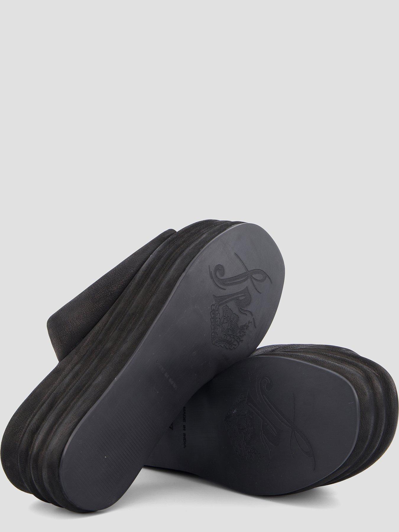 Image 4 of 7 of FREE PEOPLE Harbor Flatform