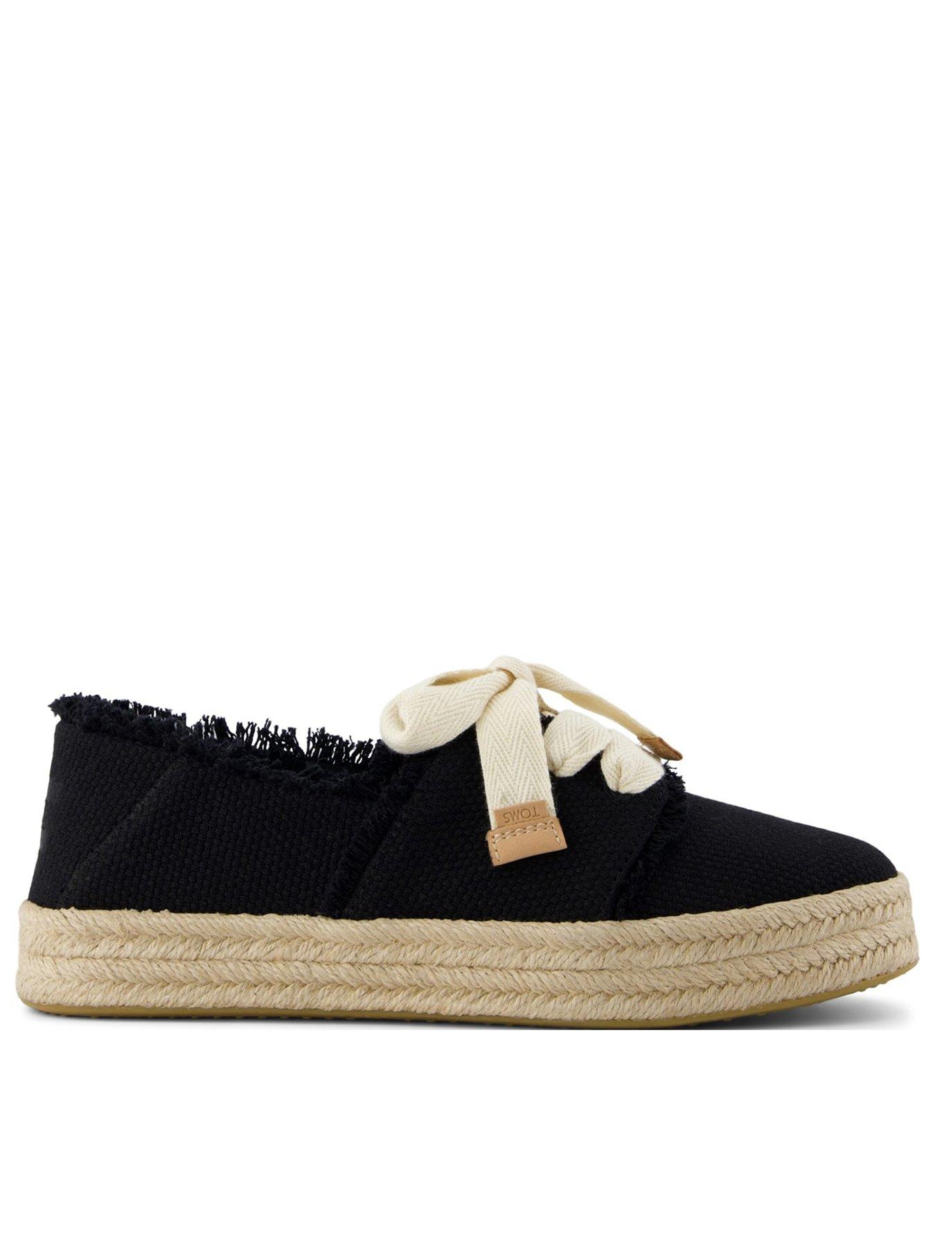 toms-carolina-lace-up-black