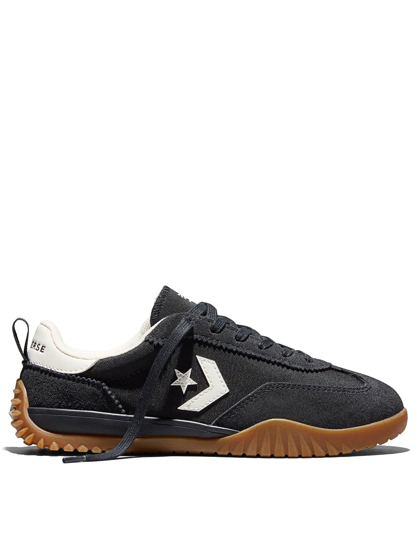 Image 1 of 7 of Converse Junior Run Star Trainers - Black