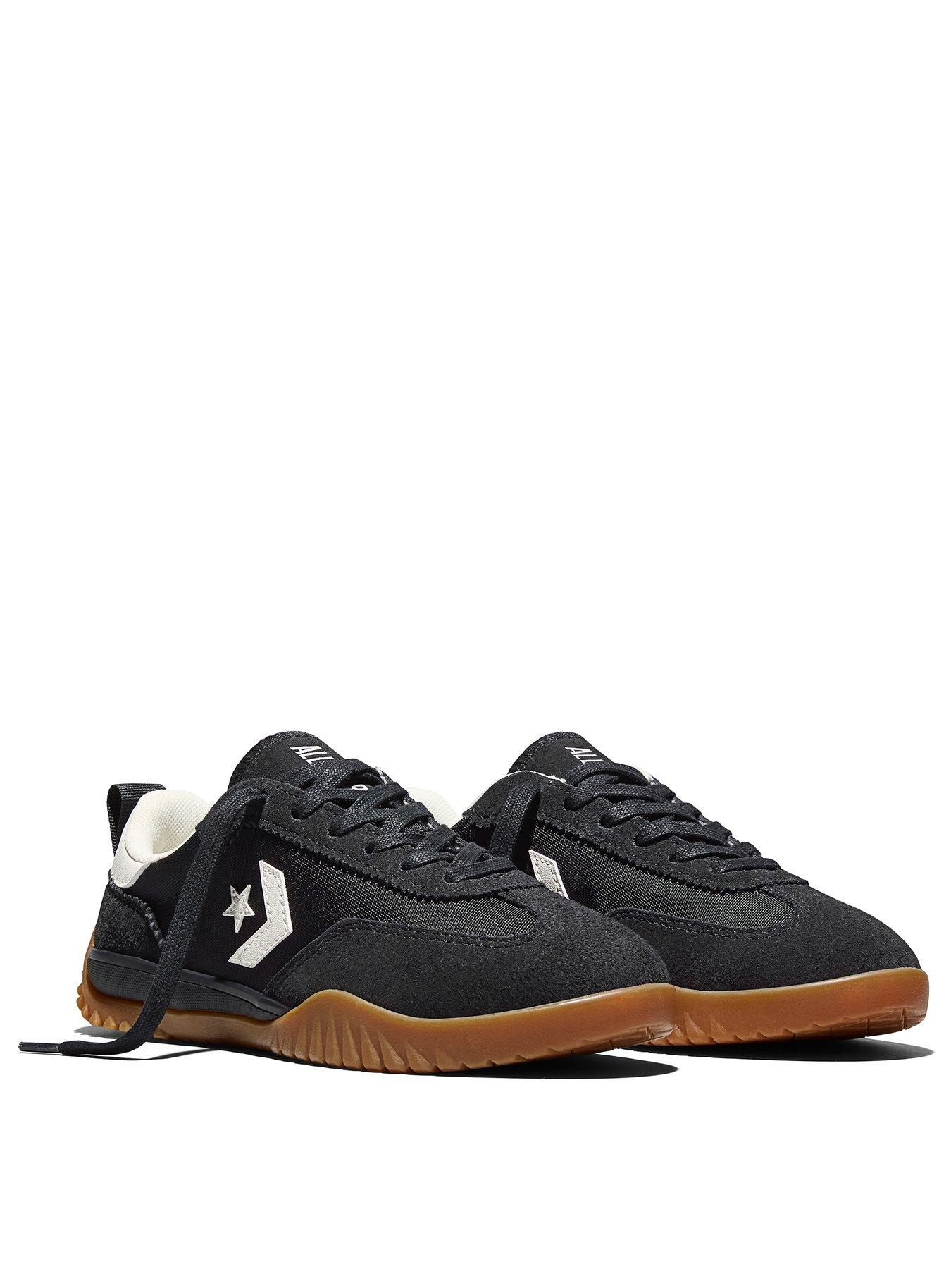 Image 2 of 7 of Converse Junior Run Star Trainers - Black