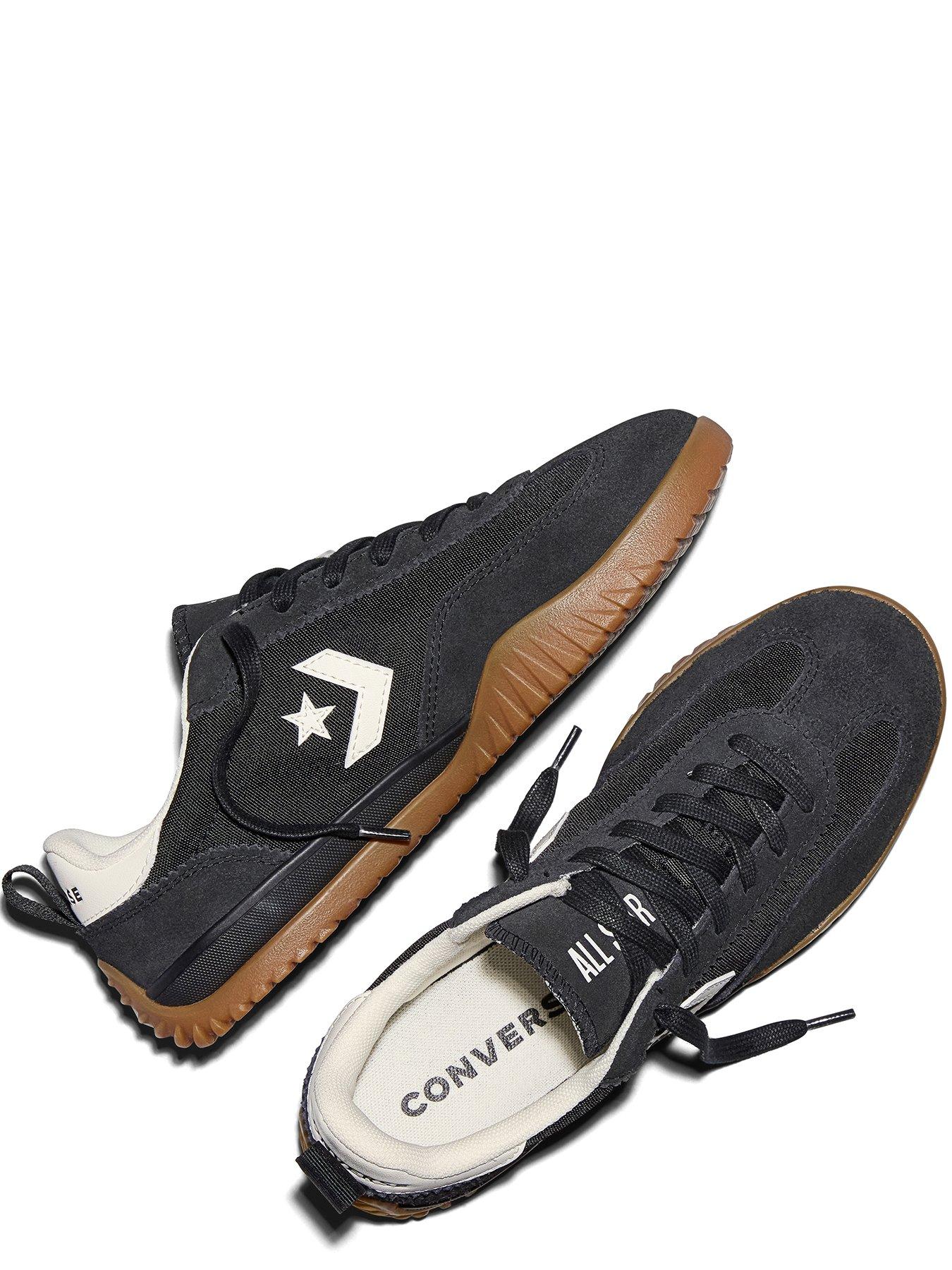 Image 4 of 7 of Converse Junior Run Star Trainers - Black