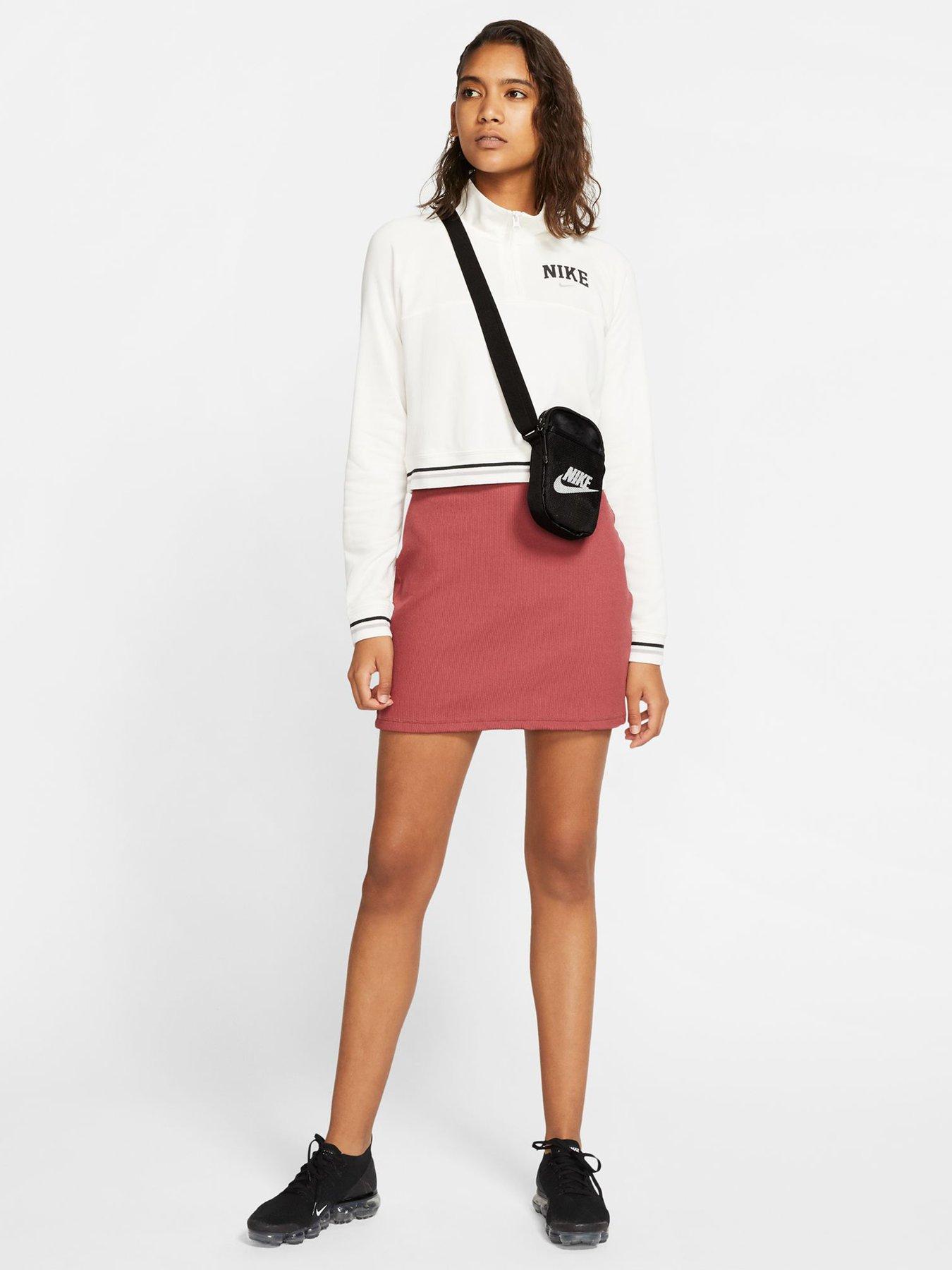 Image 6 of 6 of Nike Unisex Heritage Crossbody Bag - Black