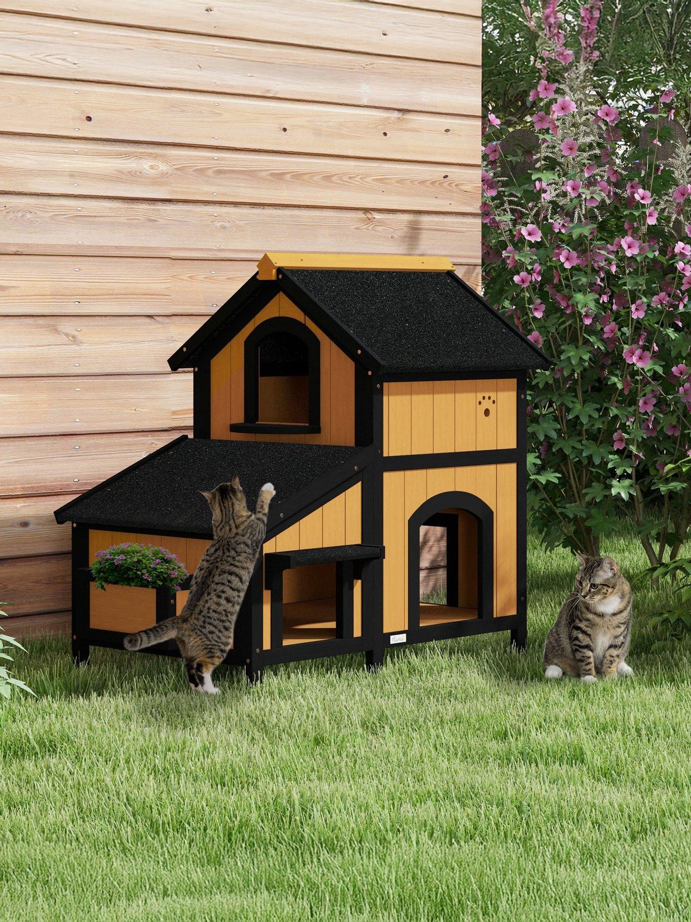 PawHut Wooden Outdoor Cat House w/ Flower Pot, Windows, Multiple Entrances