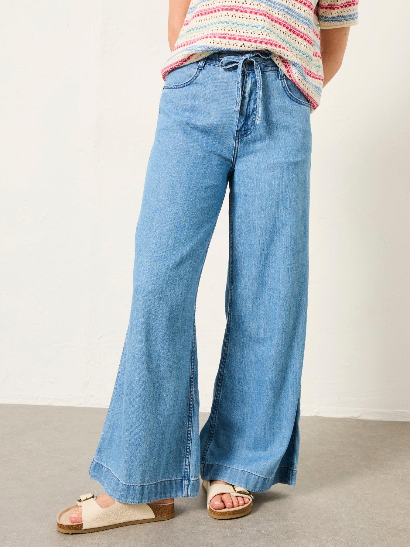 Image 6 of 7 of FatFace Amberley Wide Leg Jean - Denim Blue