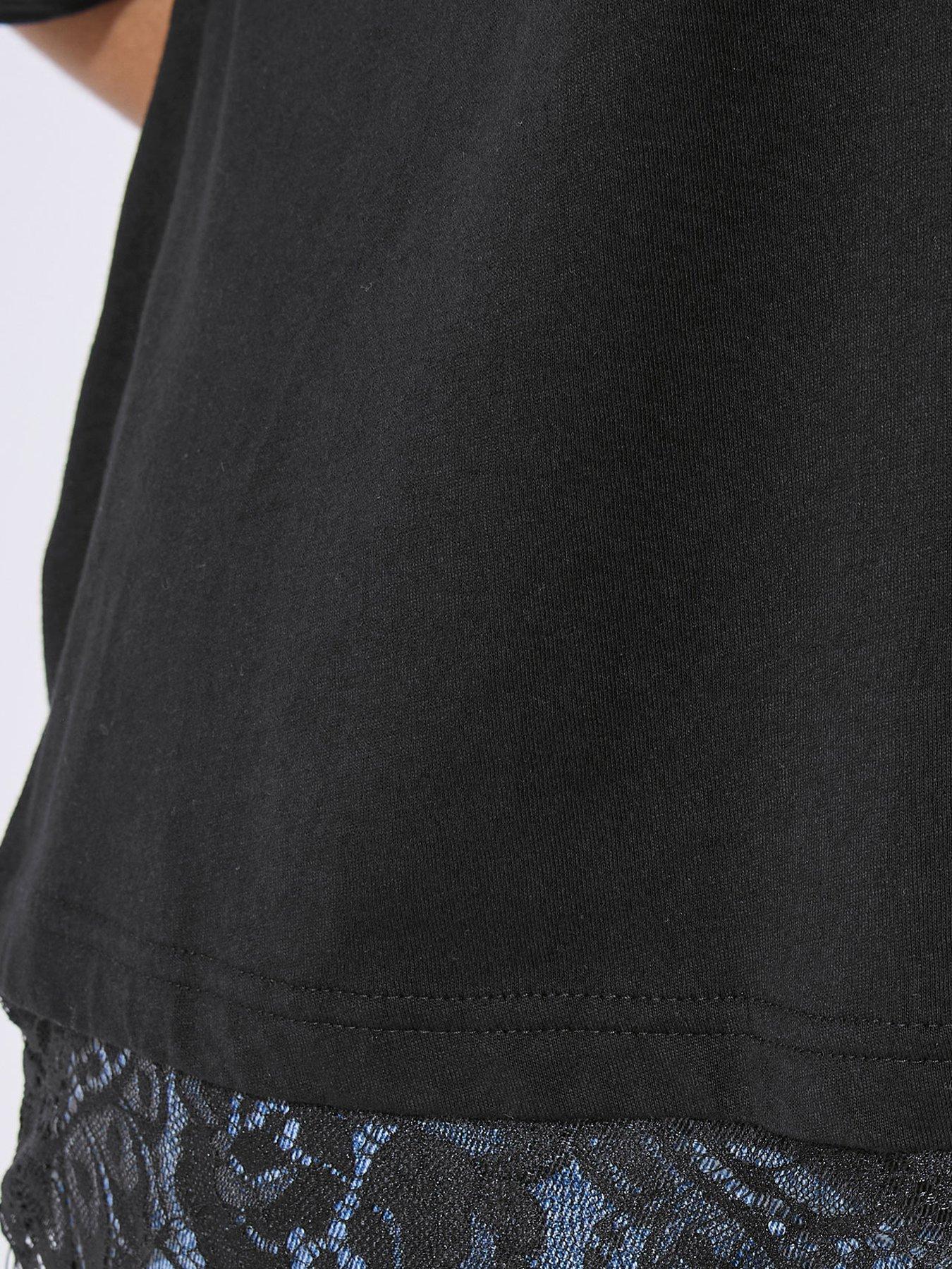 Image 4 of 5 of Yours Curve Lace Hem Top - Black