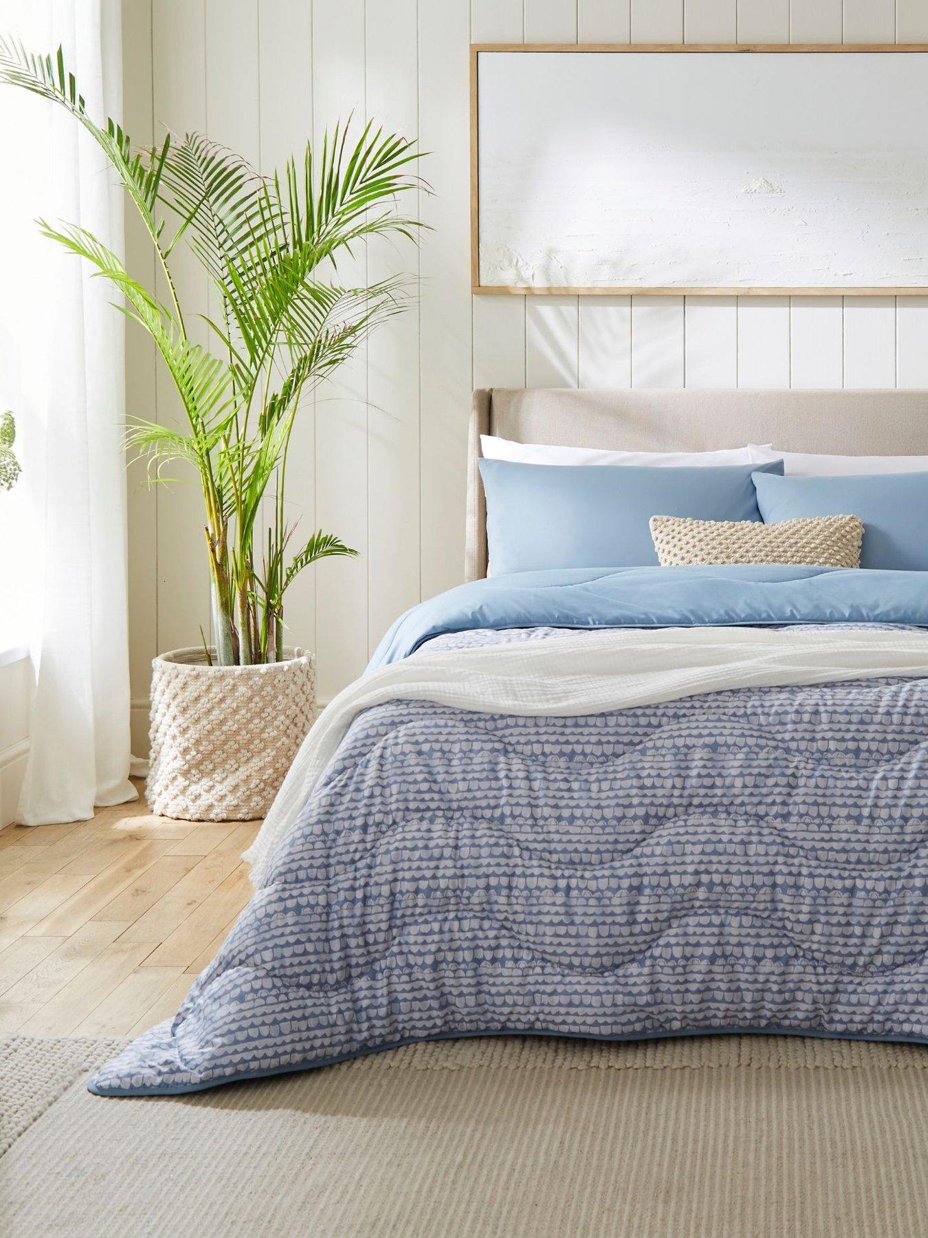Night Lark Seasonal Coastal Calm Coverless Duvet set 6 Tog
