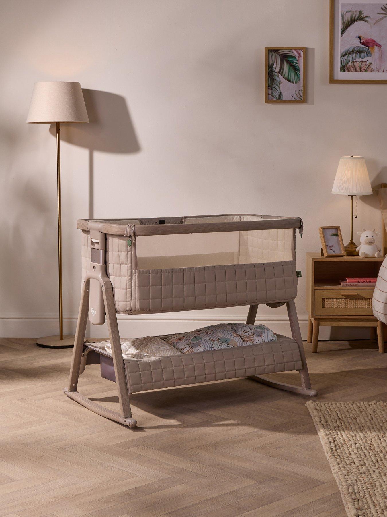 Tutti Bambini Cozee Sense Bedside Crib - Soft Walnut/Cocoa