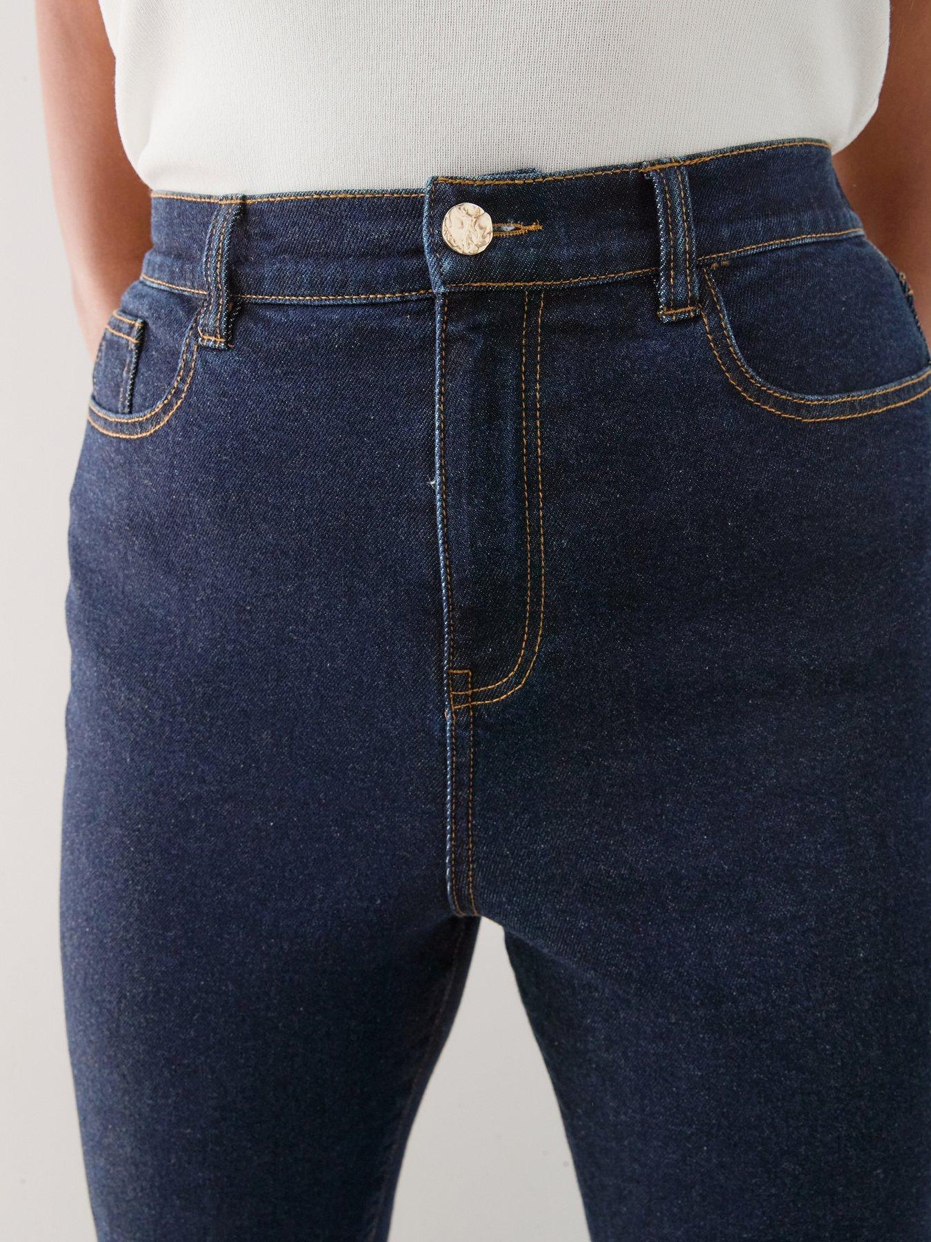 Image 5 of 6 of The Very Collection Curve Kickflare Jeans Co-ord - Indigo Denim