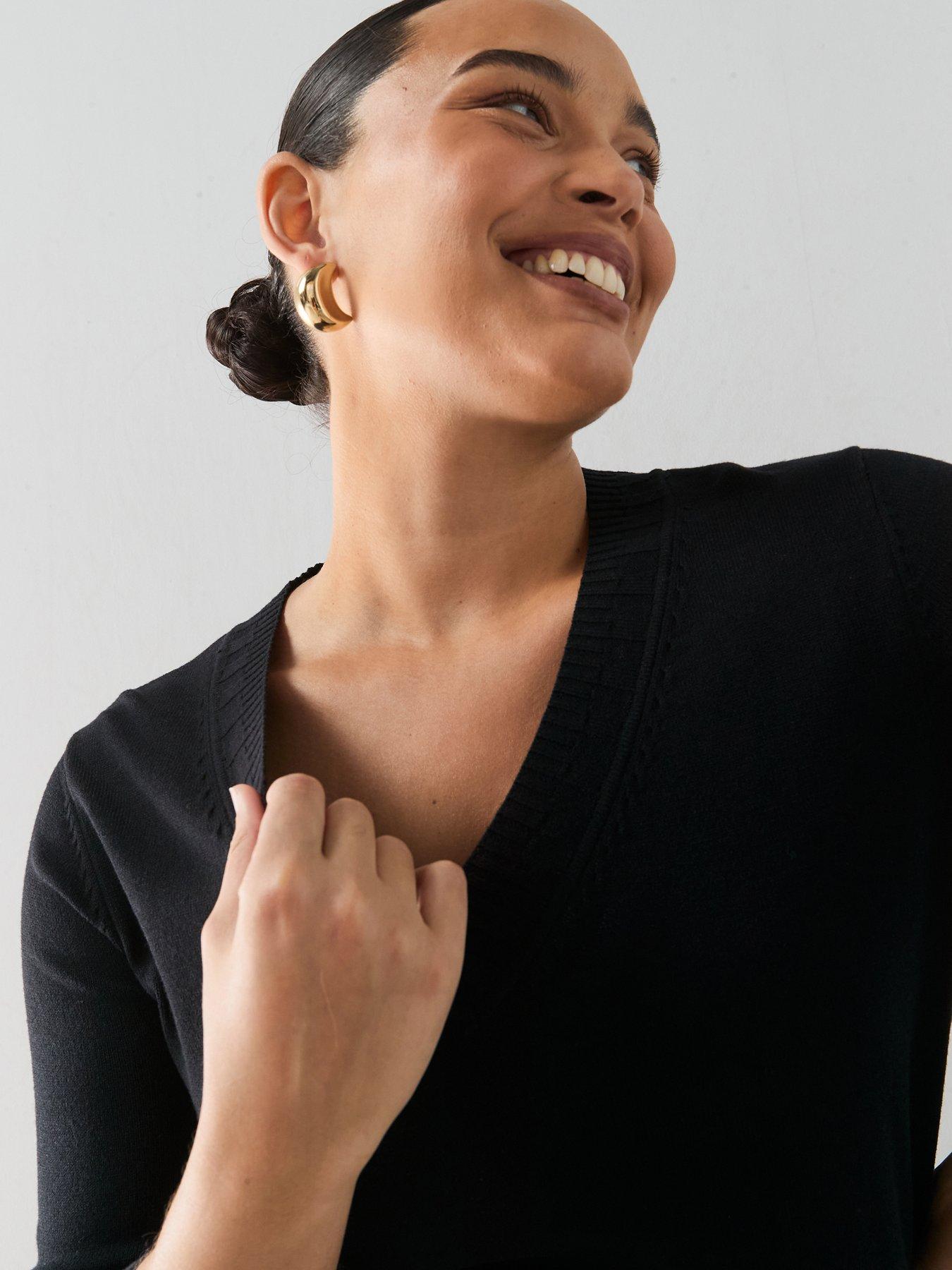 Image 4 of 6 of The Very Collection Curve Classic Comfort V Neck Longline Jumper