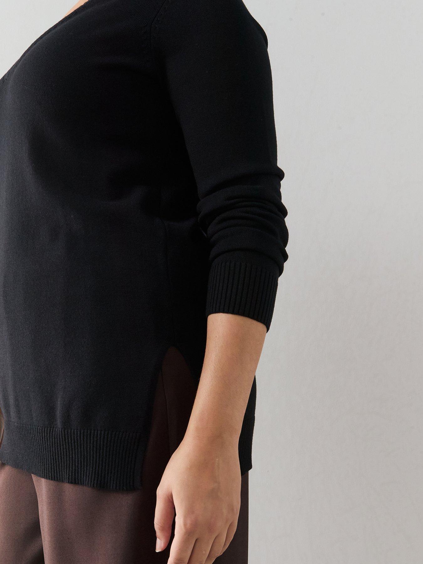 Image 5 of 6 of The Very Collection Curve Classic Comfort V Neck Longline Jumper