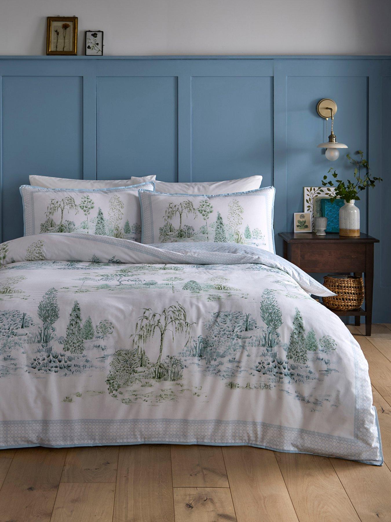 Appletree Willow Tree Scene Duvet Cover Set in Blue