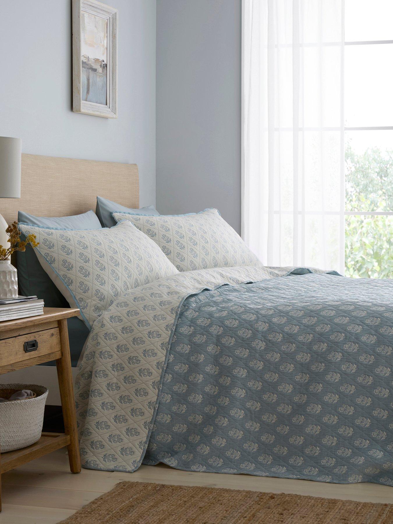 Dreams & Drapes: Block Floral Bedspread in Blue
