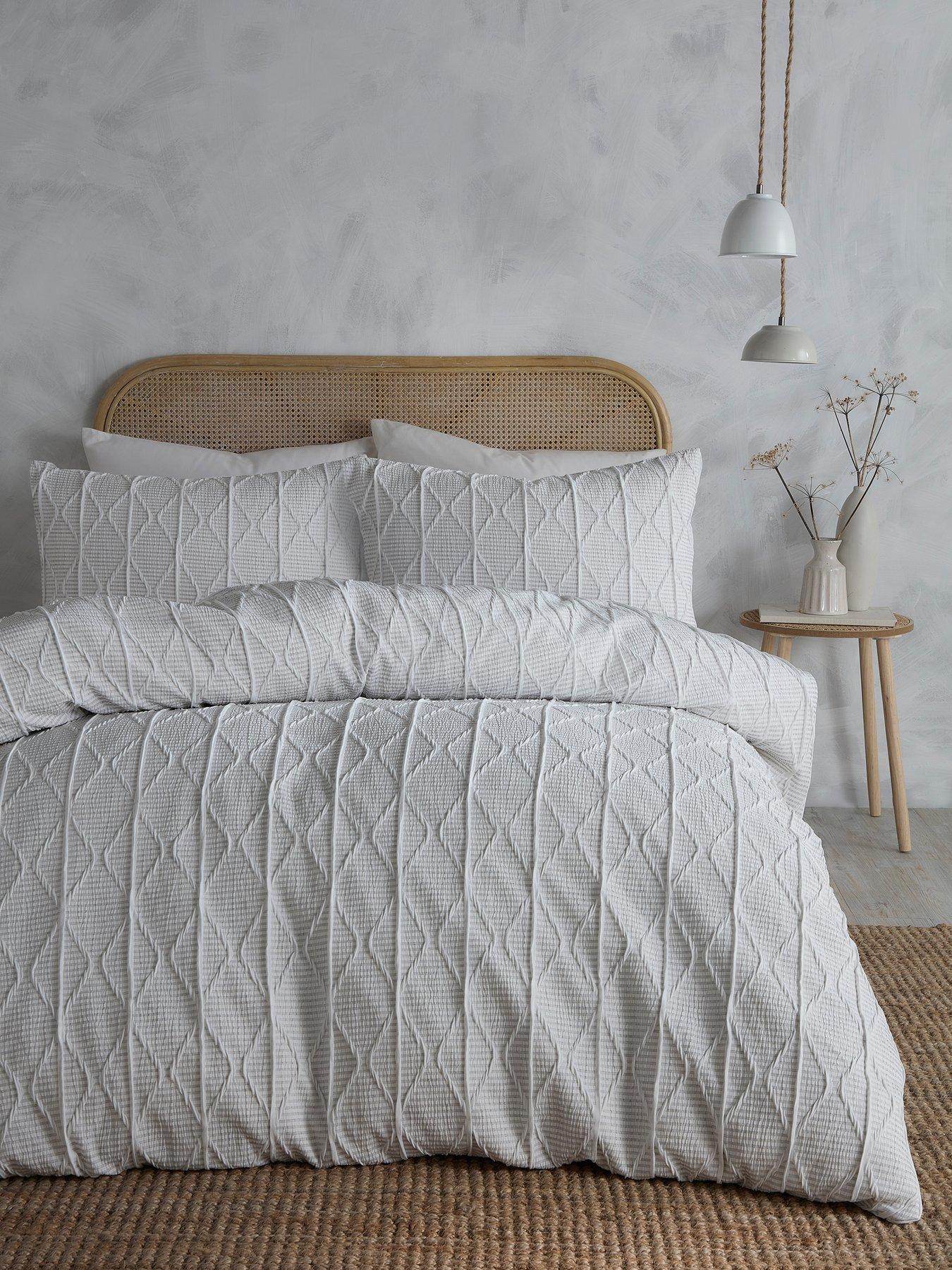 Serene Crinkle Stripe Duvet Cover Set In White
