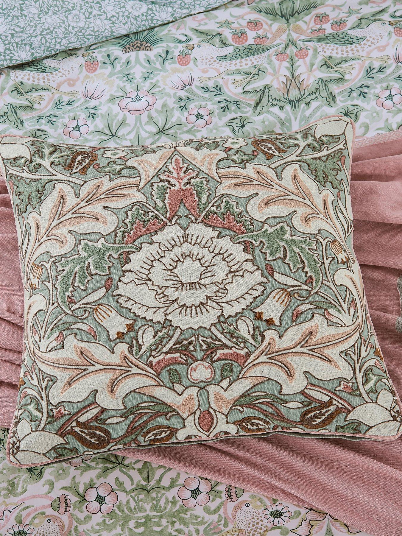 Morris & Co Strawberry Thief