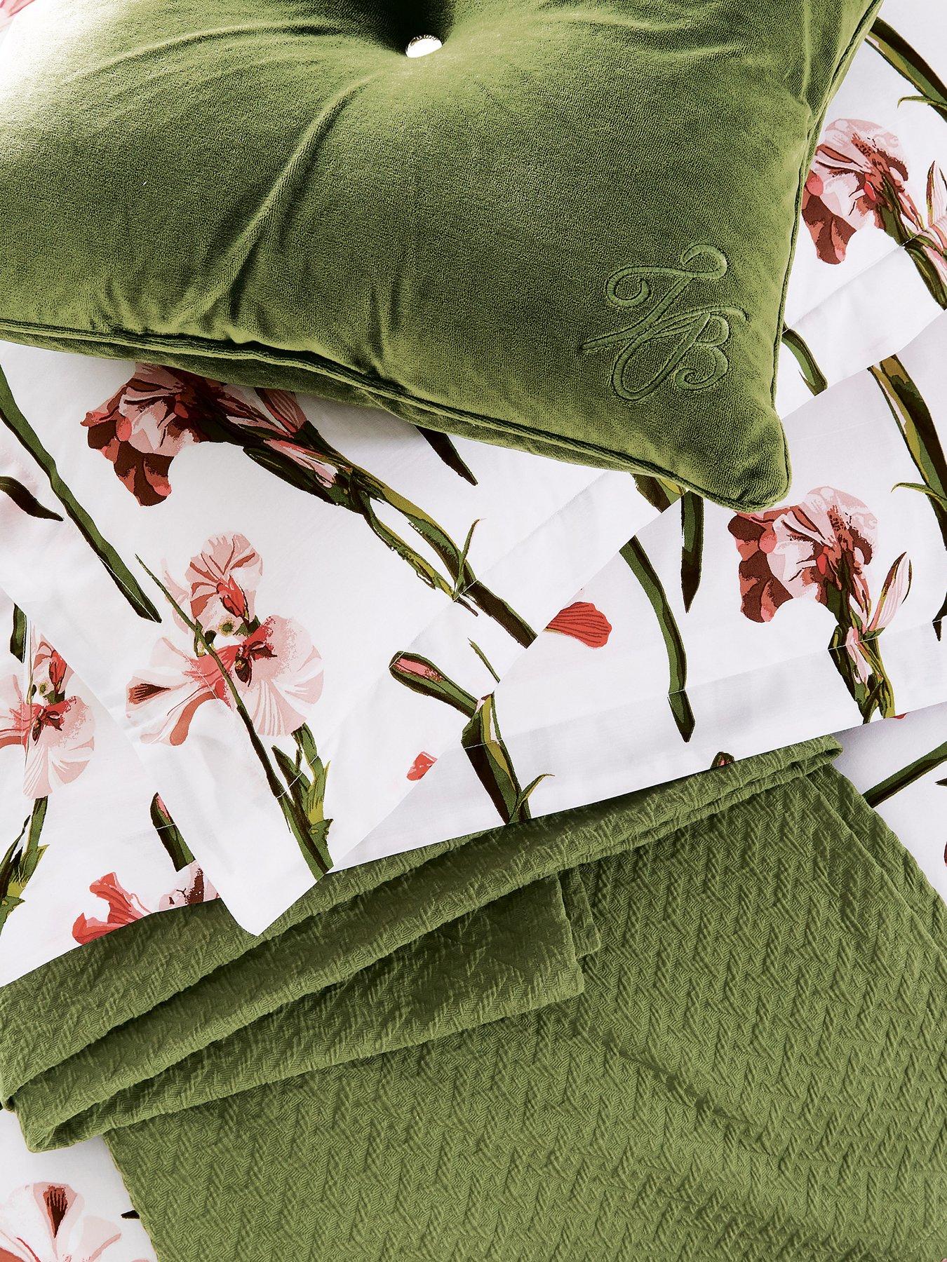 Image 6 of 6 of Ted Baker Wild Iris Cover Set 100% Cotton Multi