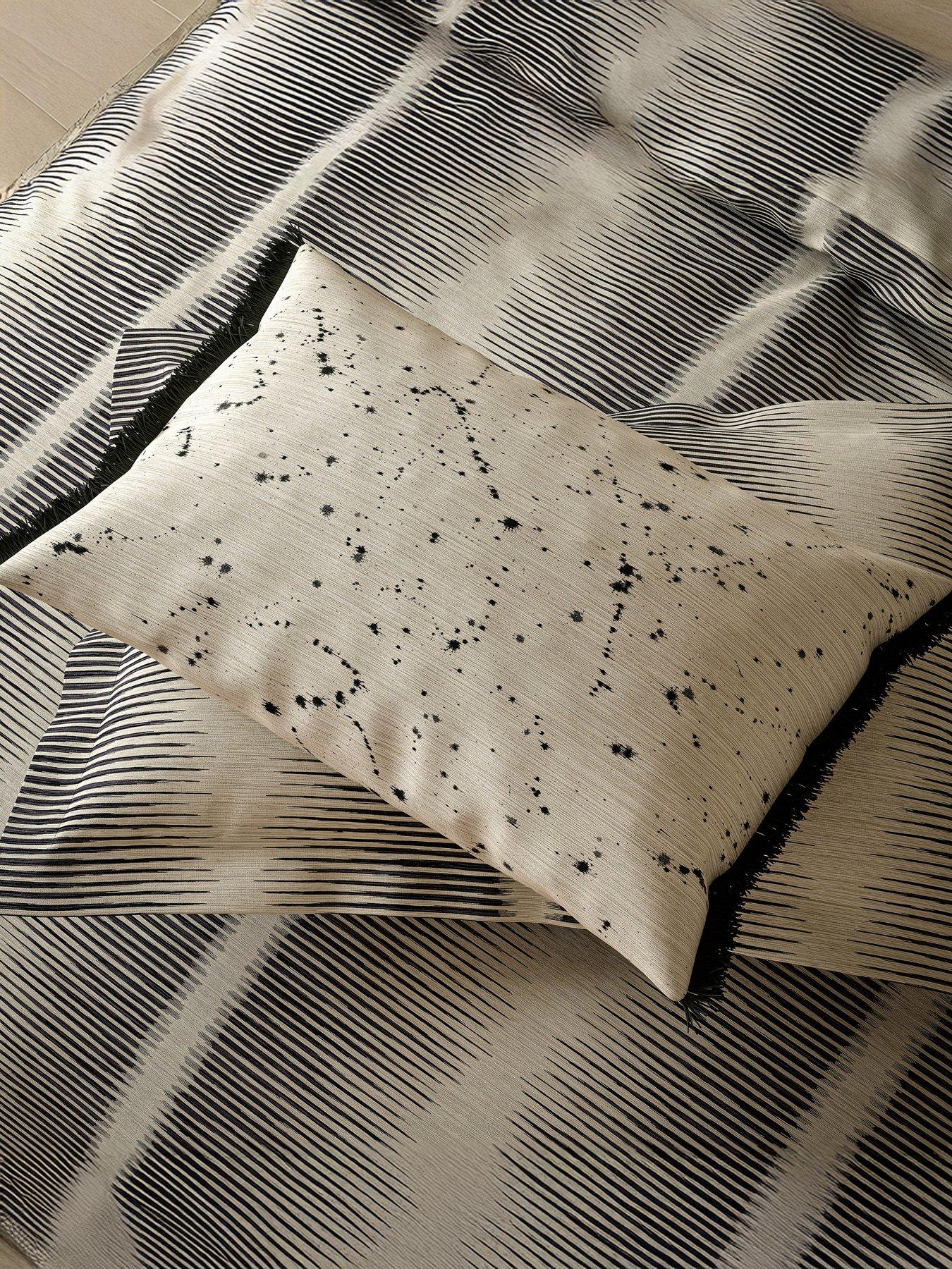Image 5 of 5 of Harlequin Chaco Cover Set 100% Cotton Charcoal