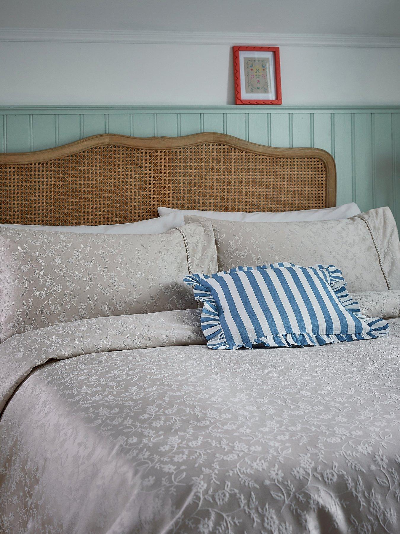 Helena Springfield Floral Trail Jacquard Duvet Cover Set Soft Linen