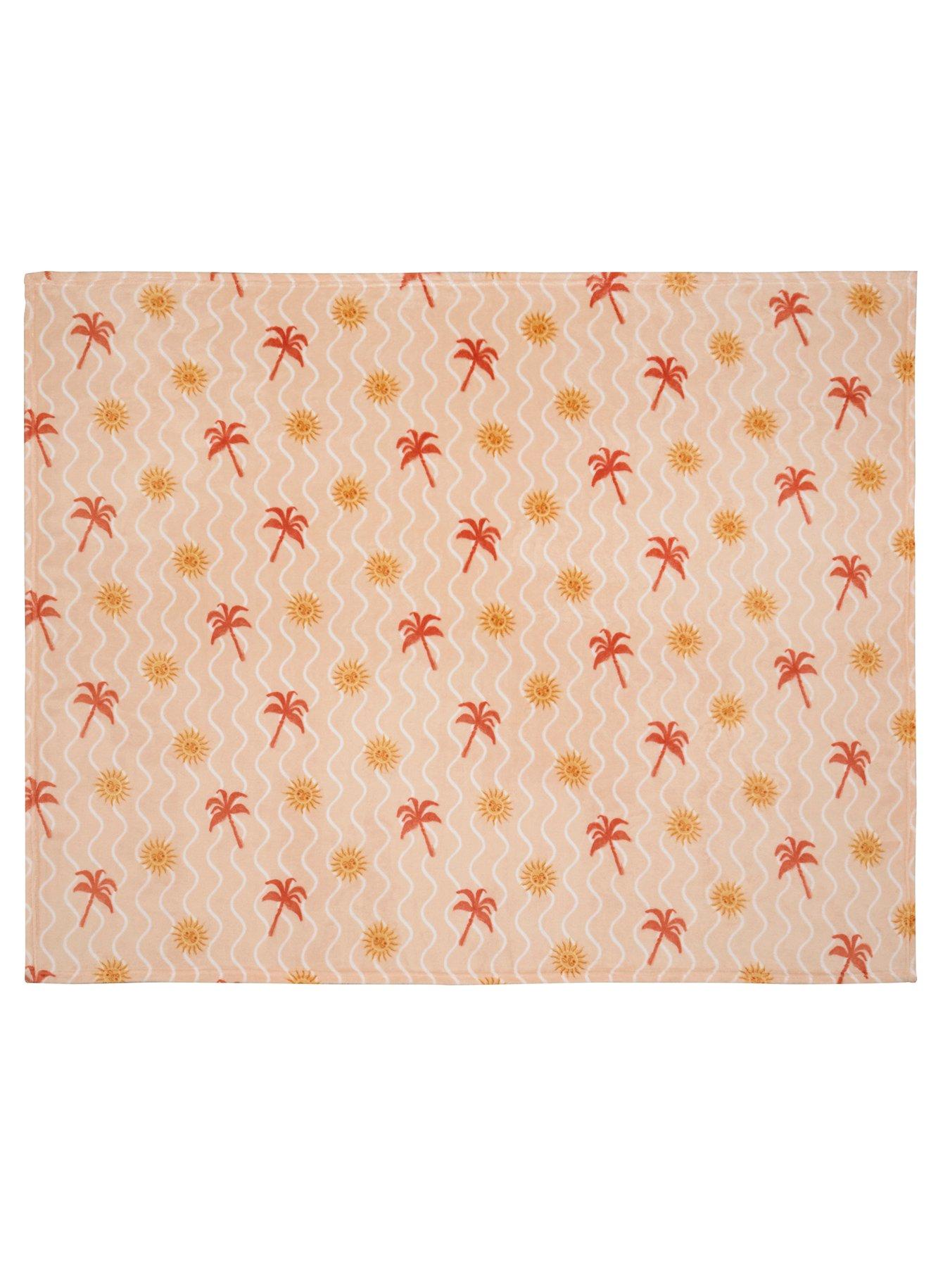 Image 3 of 4 of Fusion Soleil Throw In Coral/camel 120 X 150cm