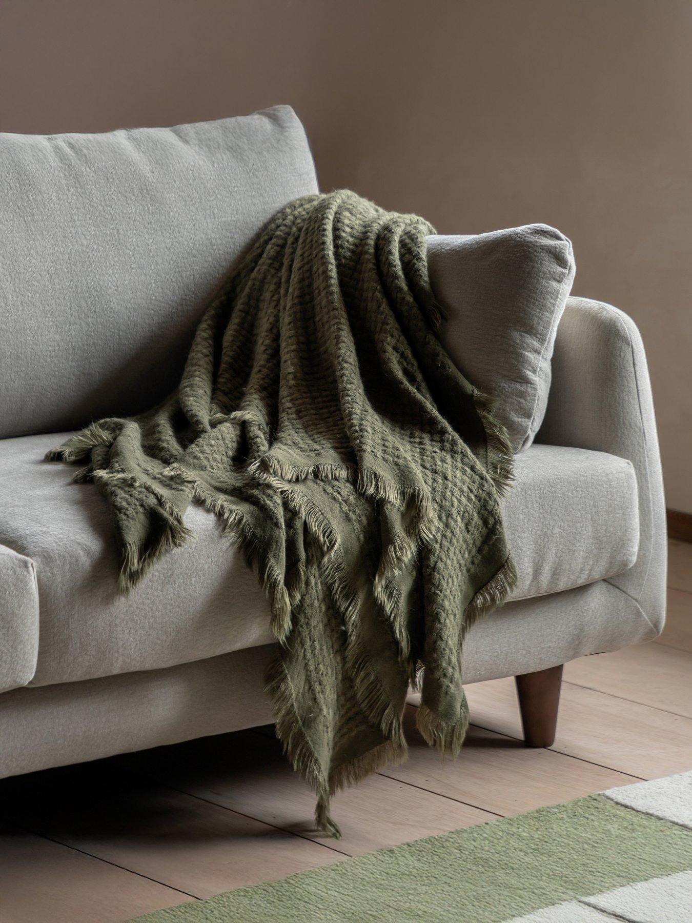 Gallery Direct Chunky Waffle 4 way ribbon  &  swing tag Throw