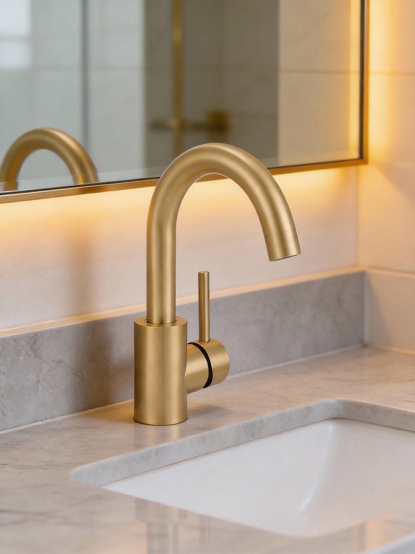 Living and Home Golden Arc Single-handle Faucet With Swivel Spout